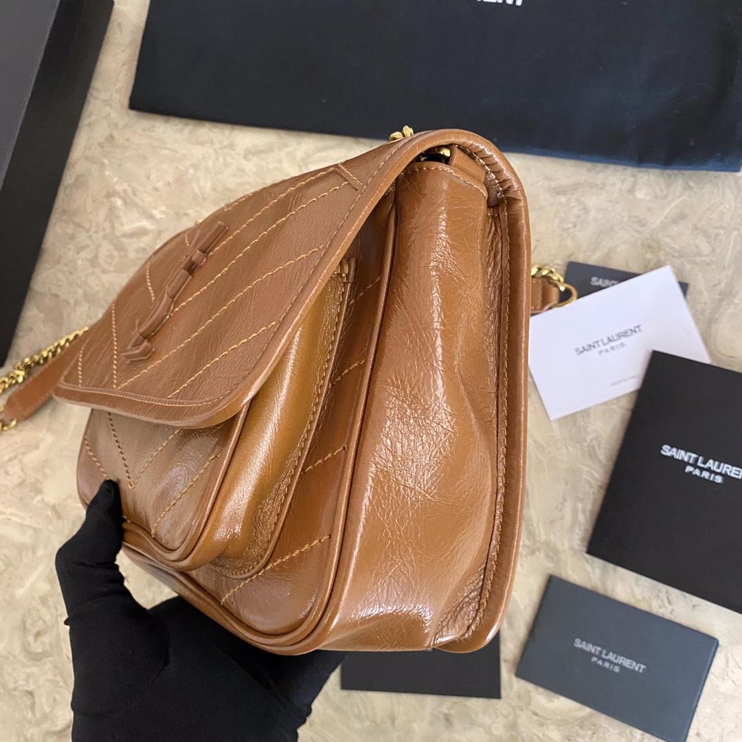 Saint Laurent Niki Medium In Vintage Leather (22×16×12cm) - 