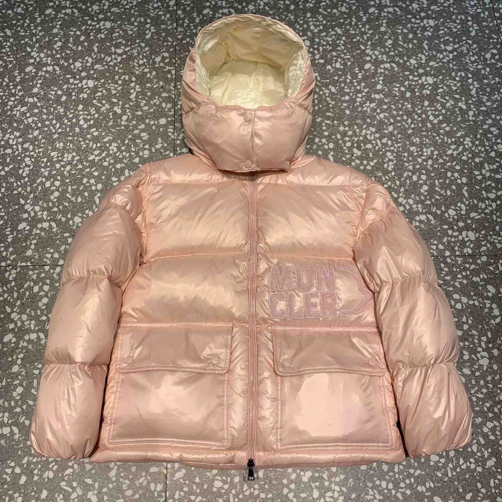 Moncler Abbaye Short Down Jacket - 