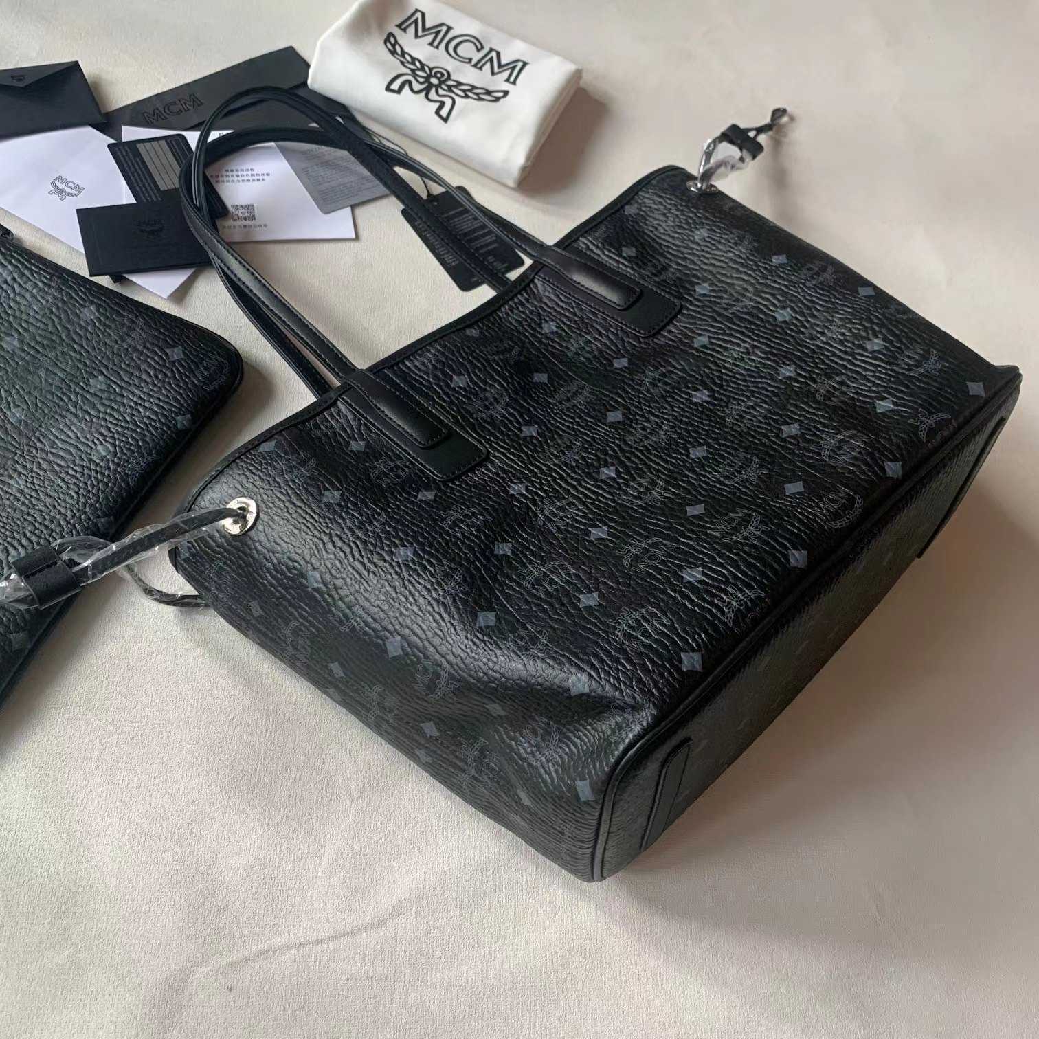 MCM Reversible Liz Shopper In Visetos - PerfectKickZ