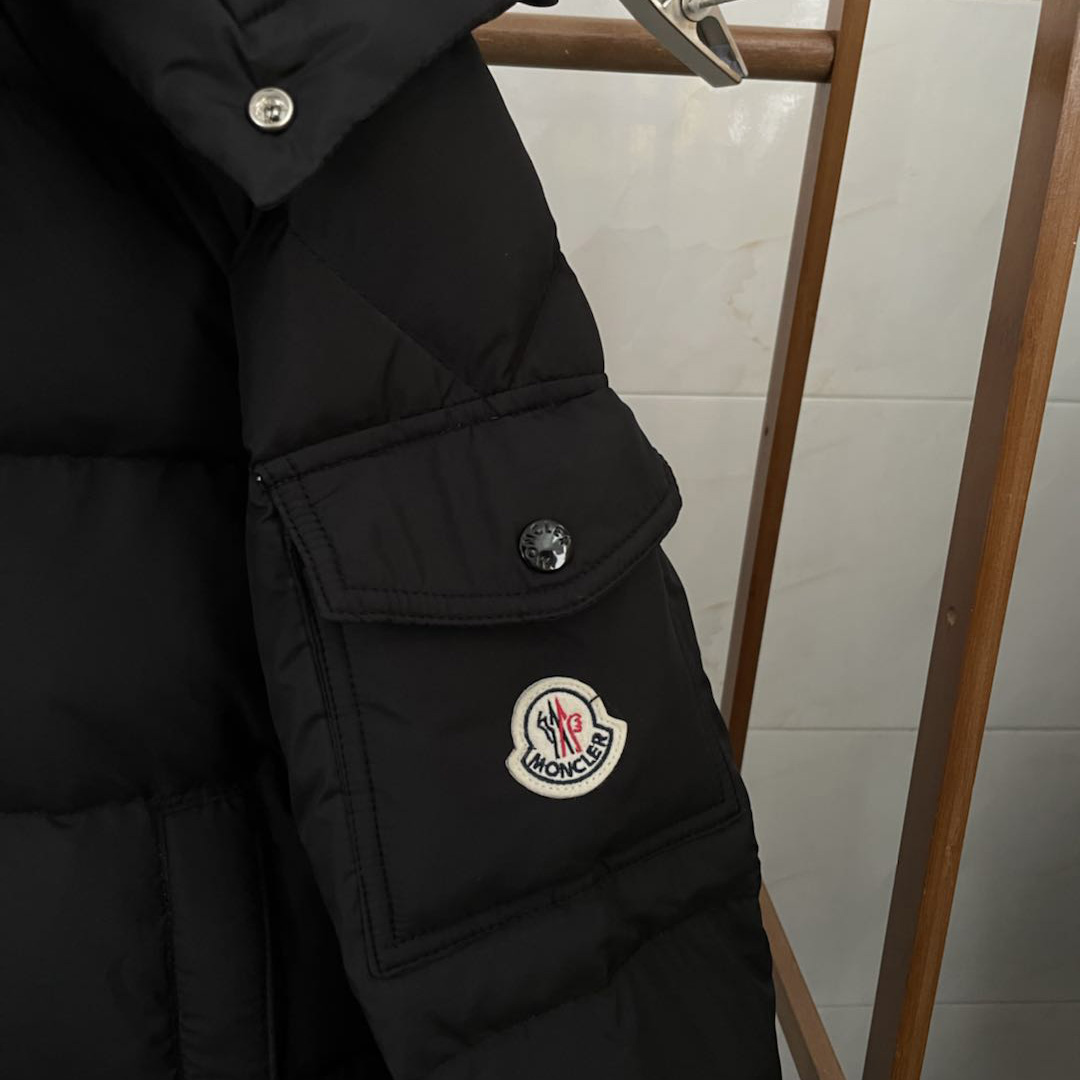Moncler Vezere Short Down Jacket - PerfectKickZ