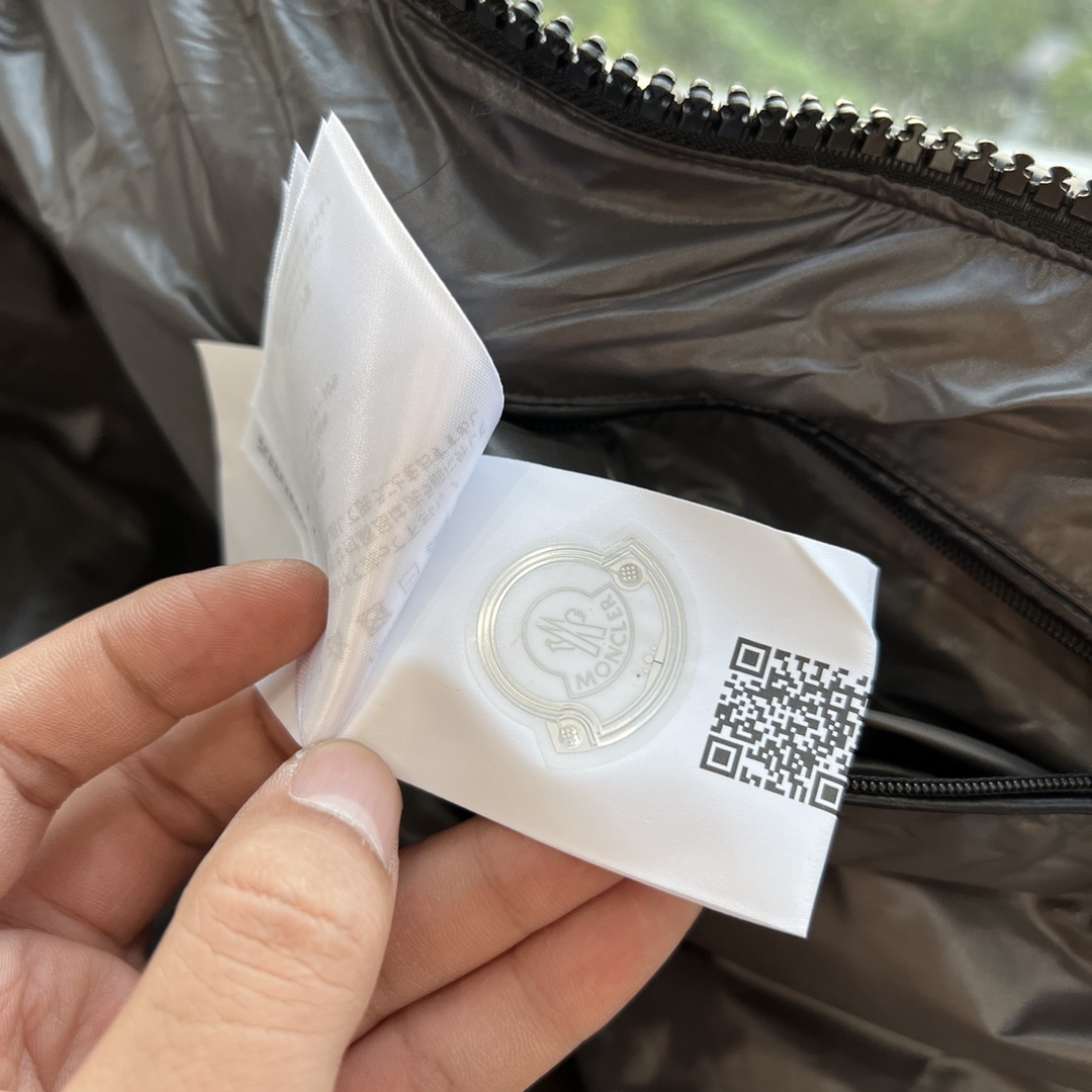 Moncler Maya Short Down Jacket - PerfectKickZ