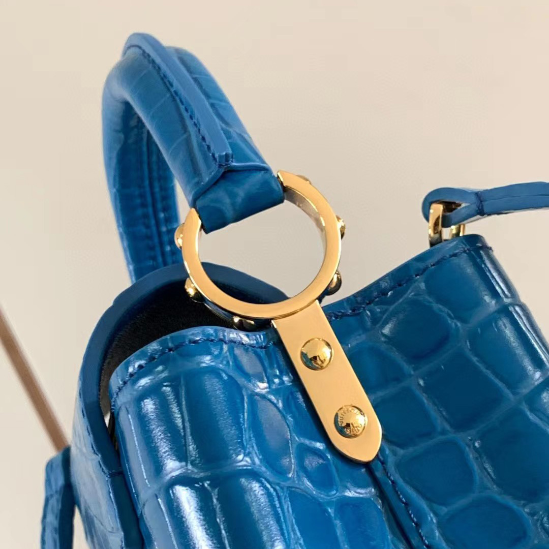 Louis Vuitton Capucines BB (21-14-8cm) - PerfectKickZ