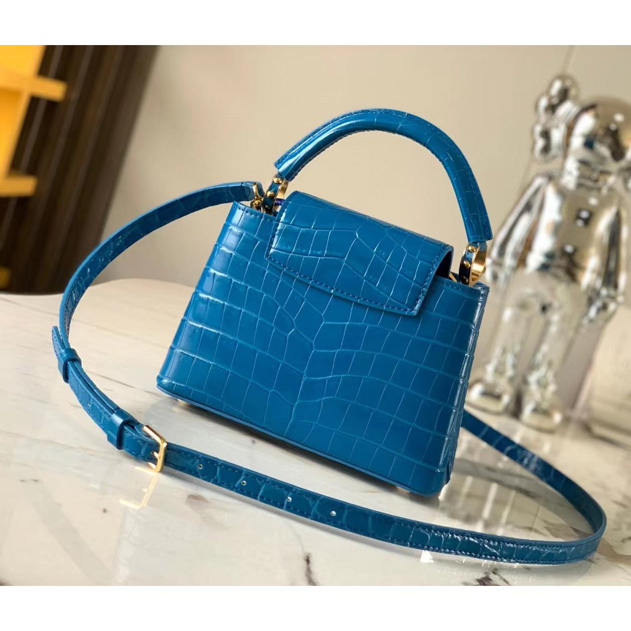 Louis Vuitton Capucines BB (21-14-8cm) - PerfectKickZ