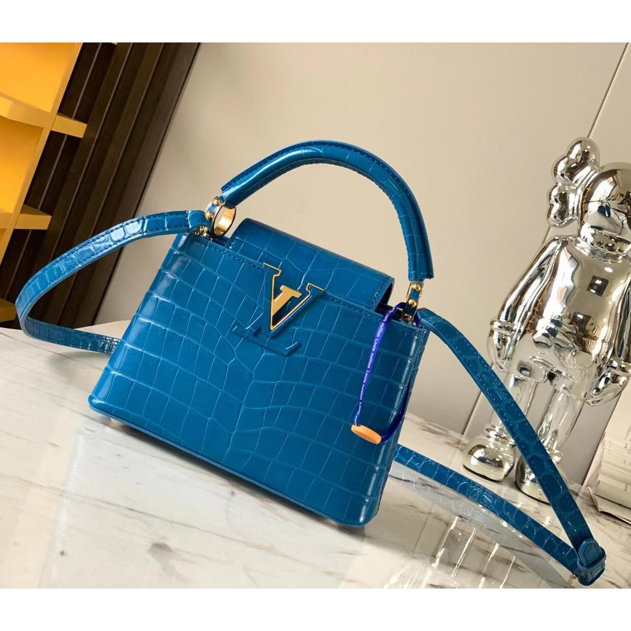 Louis Vuitton Capucines BB (21-14-8cm) - PerfectKickZ