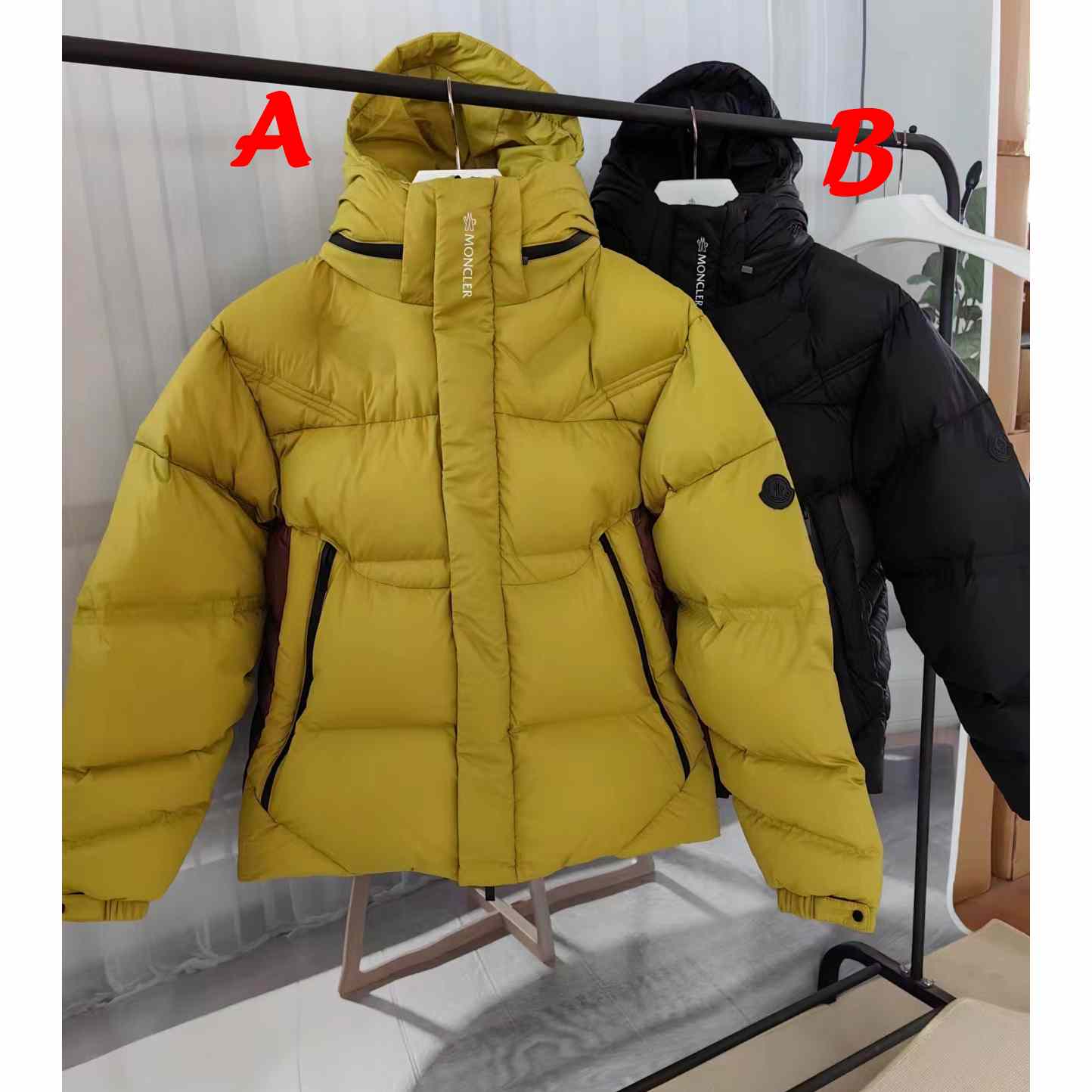 Moncler Jarama Short Down Jacket  - PerfectKickZ