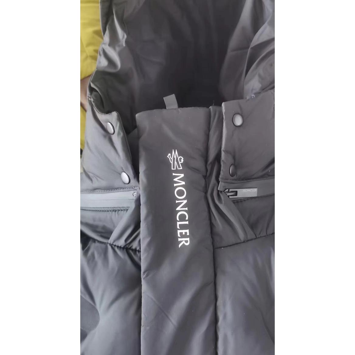 Moncler Jarama Short Down Jacket  - 