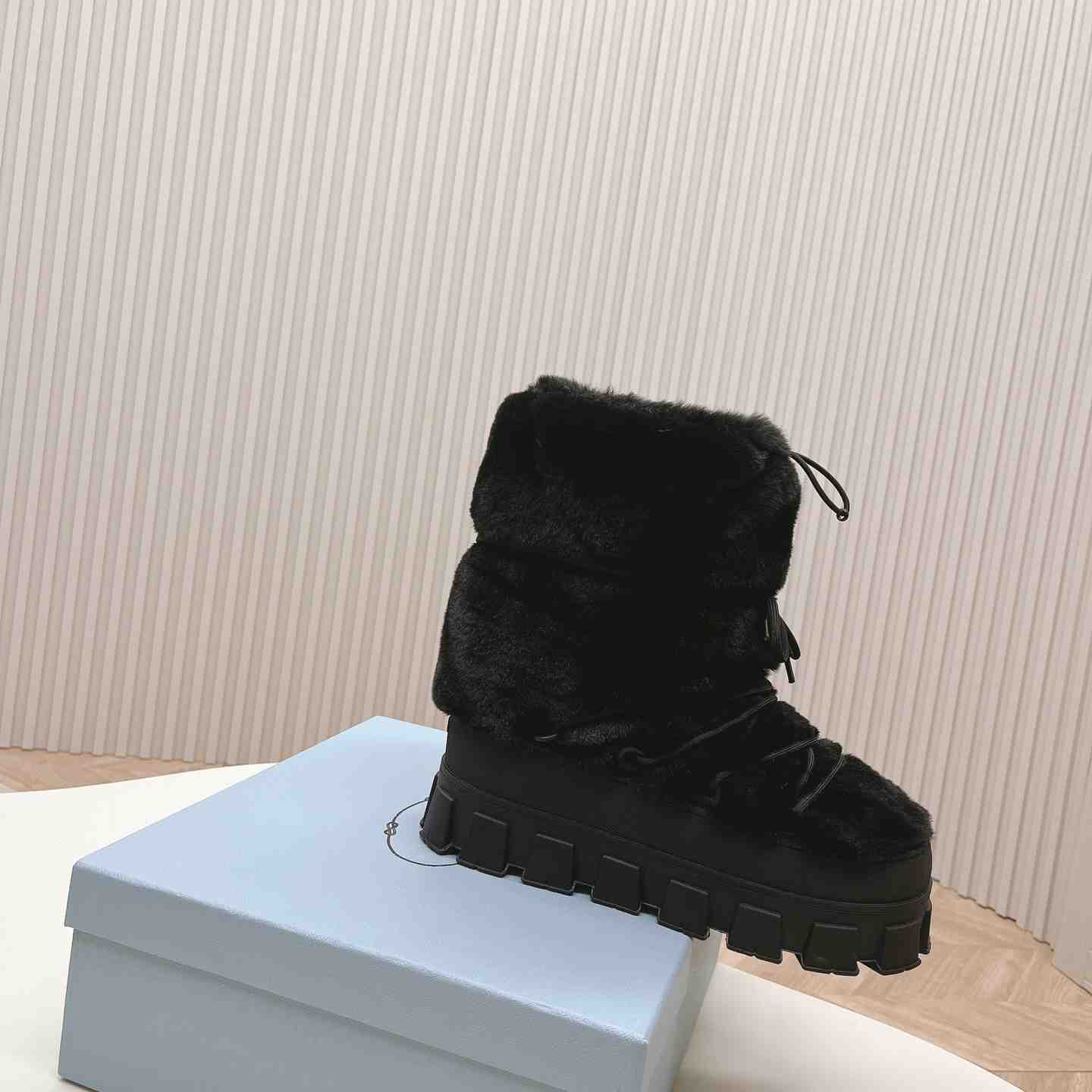 Prada Shearling Apres-ski Boots - PerfectKickZ