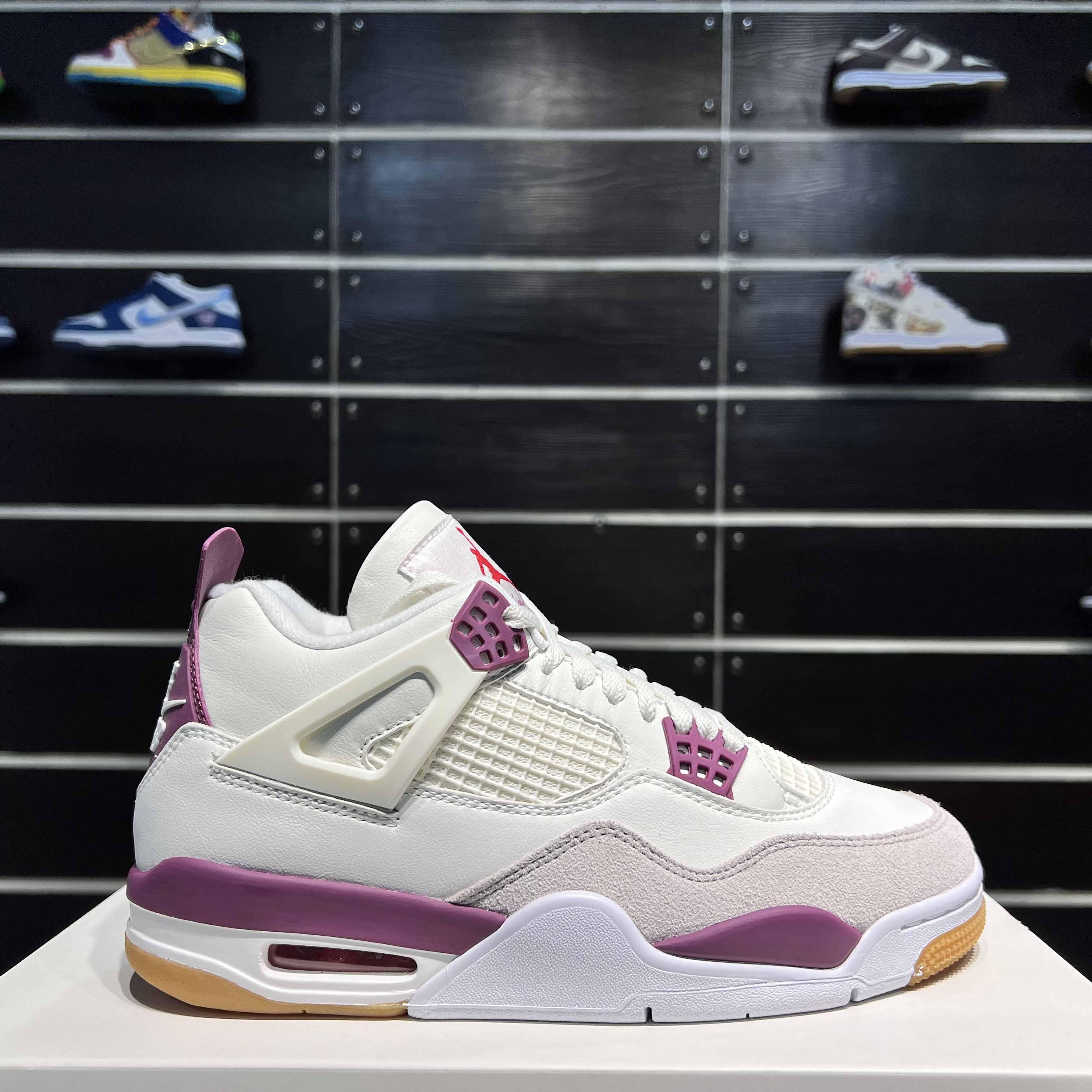 NK SB x Jordan Air Jordan 4"Sapphire" Sneaker     DR5415-102 - PerfectKickZ