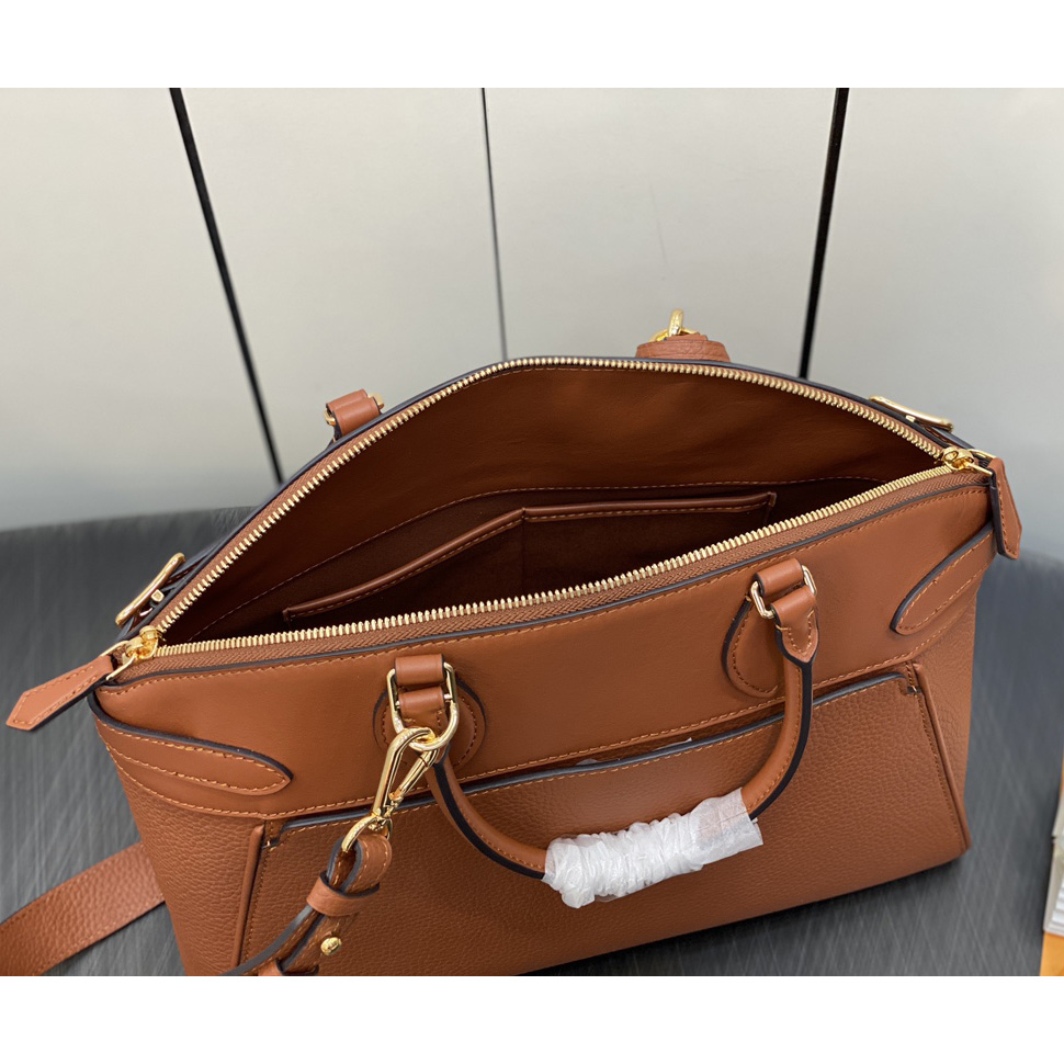 Louis Vuitton Lock It MM (36 x 29 x 15 cm)  M22925 - PerfectKickZ