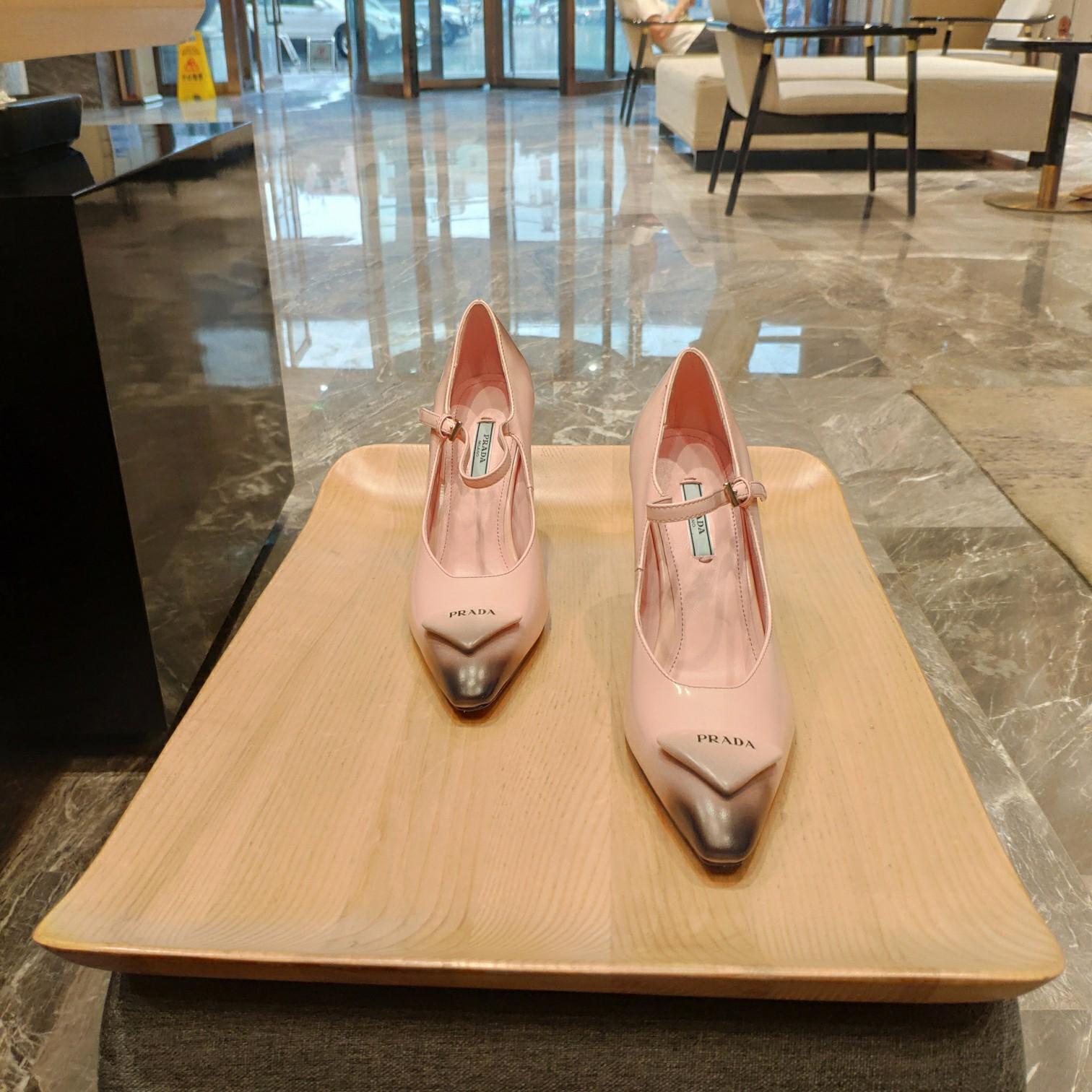 Prada Logo Toe Pumps - 