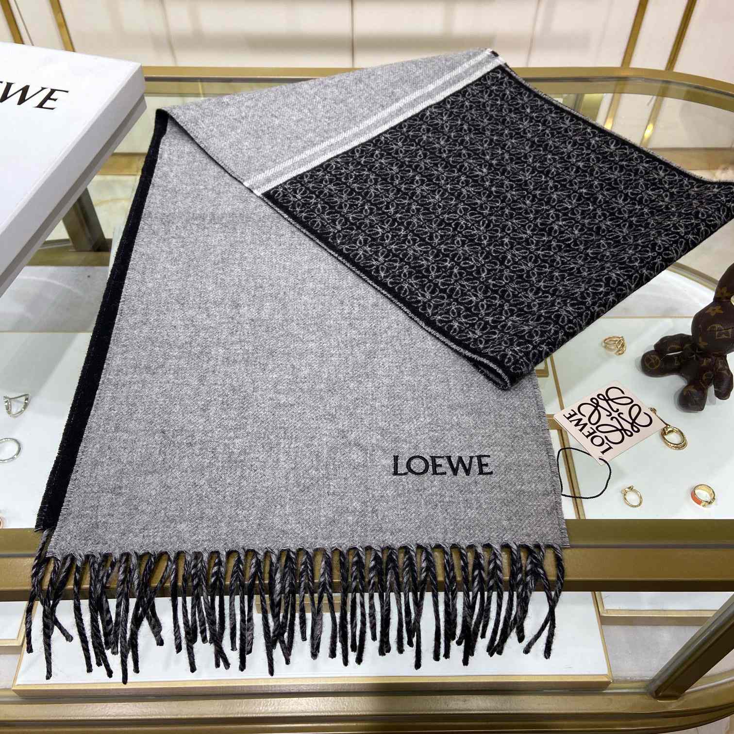 Loewe Scarf In Wool And Cashmere - PerfectKickZ