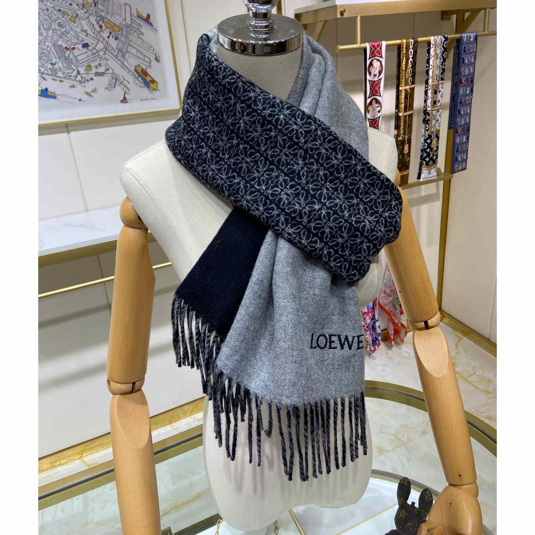 Loewe Scarf In Wool And Cashmere - PerfectKickZ