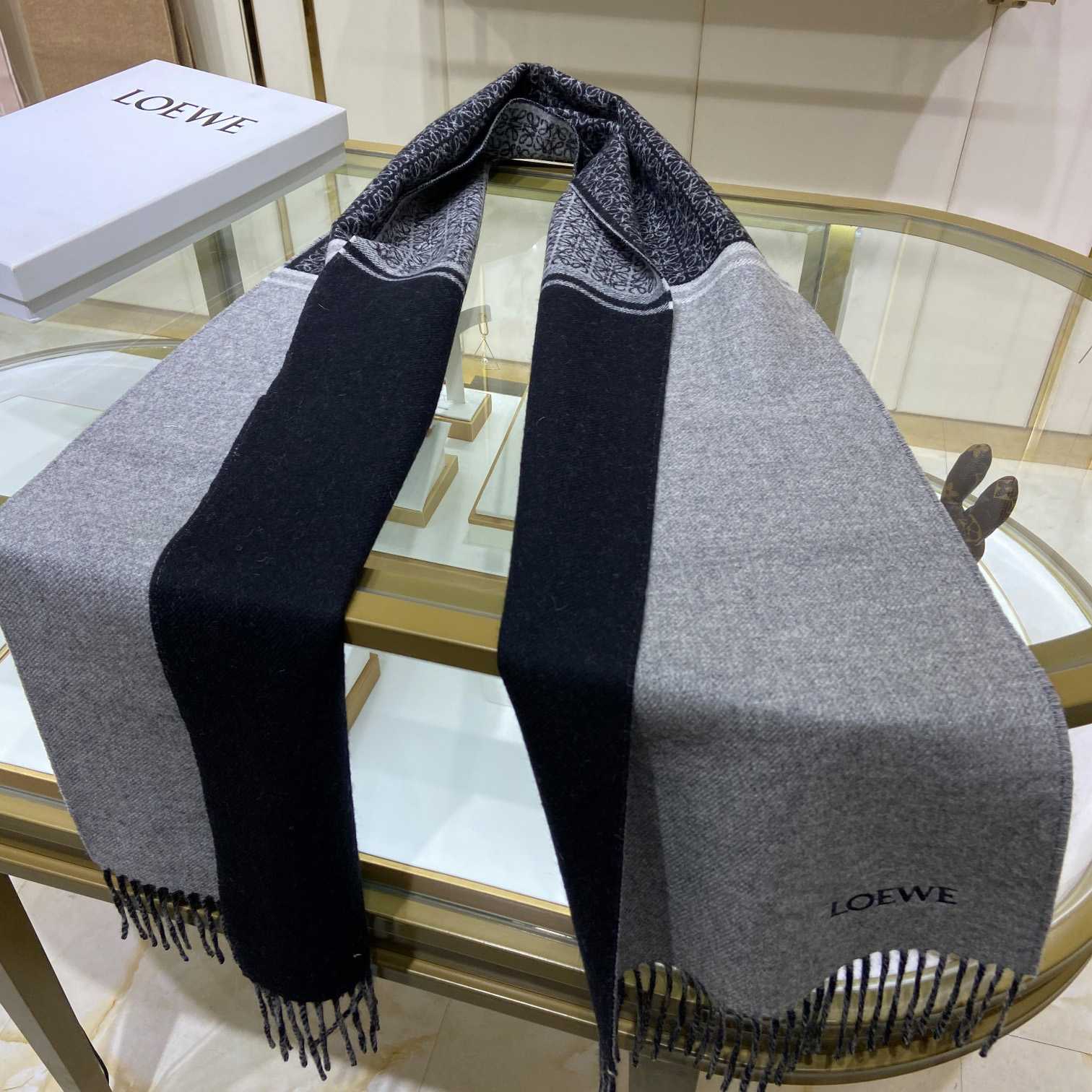 Loewe Scarf In Wool And Cashmere - PerfectKickZ
