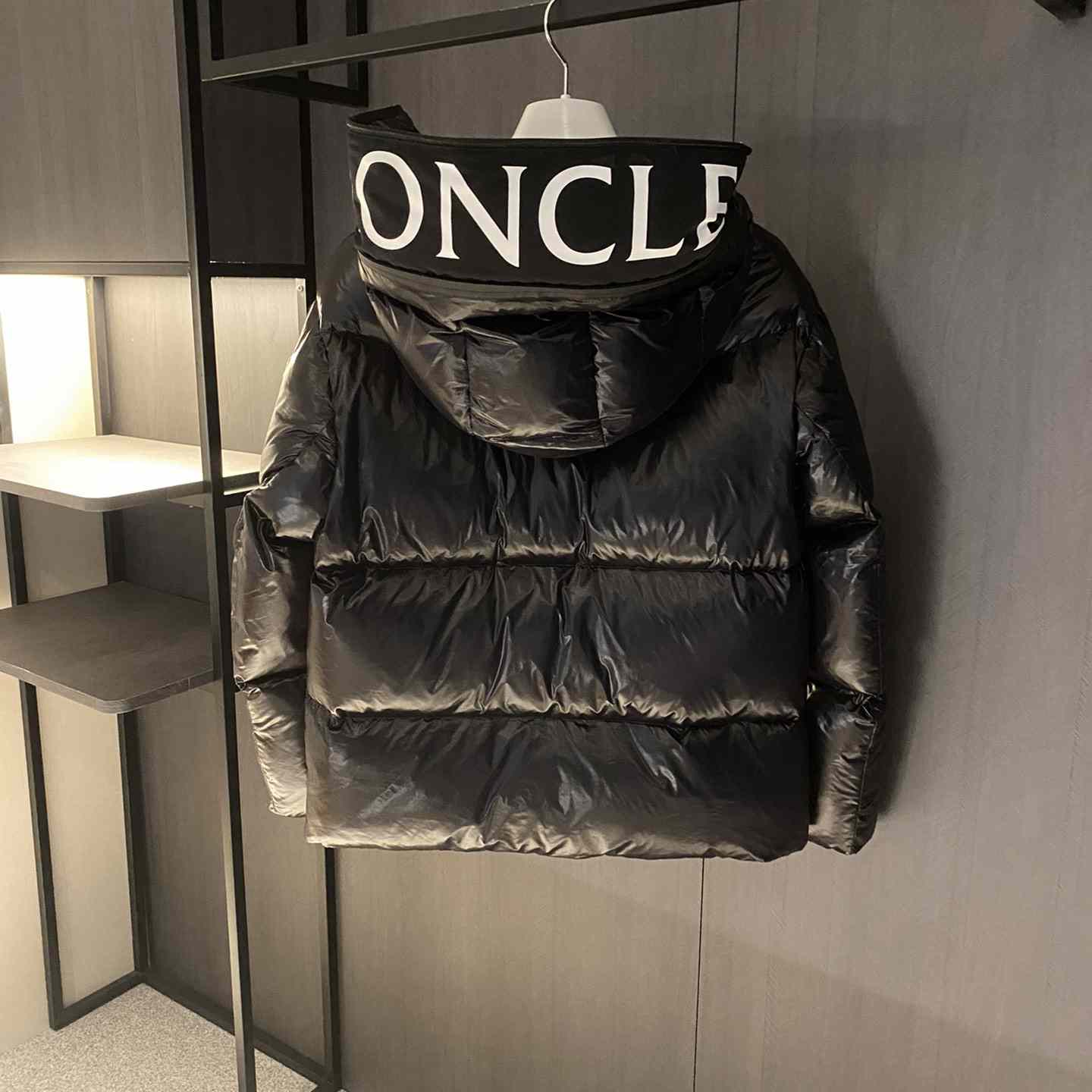 Moncler Huppe Short Down Jacket - PerfectKickZ