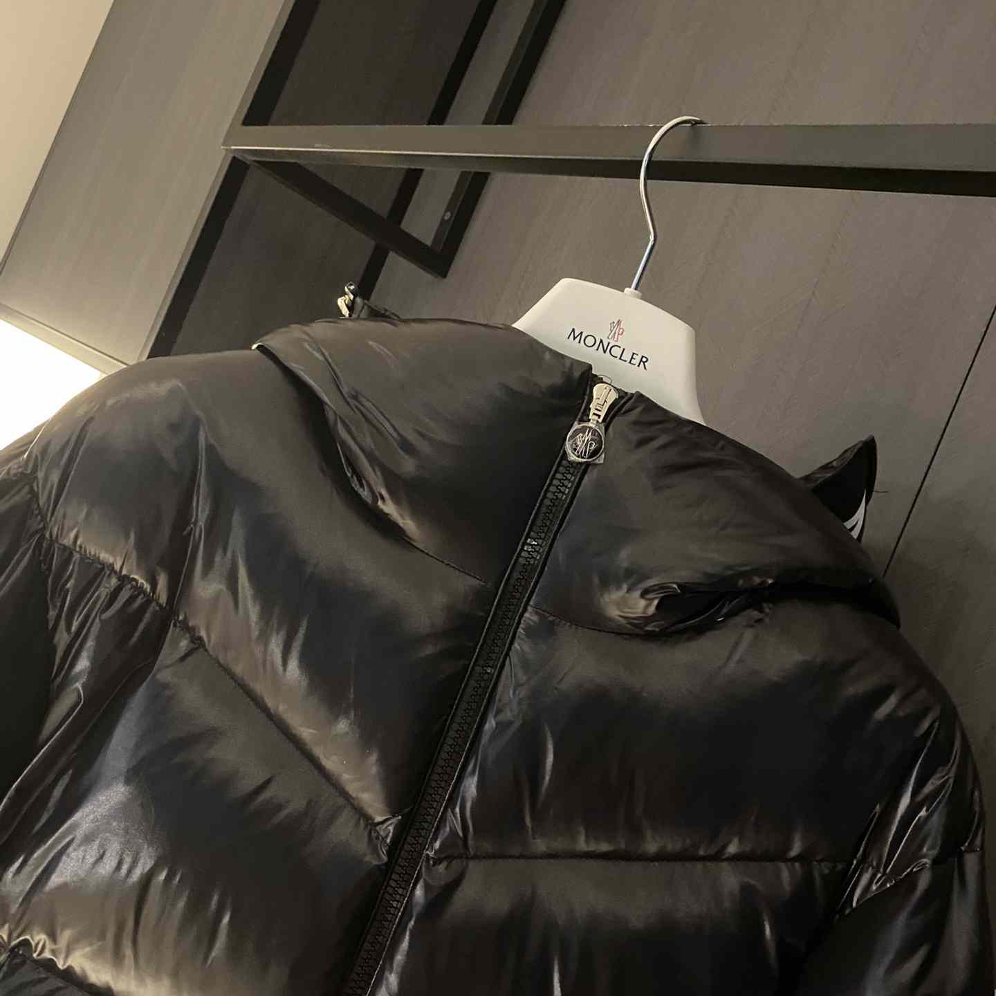 Moncler Huppe Short Down Jacket - PerfectKickZ