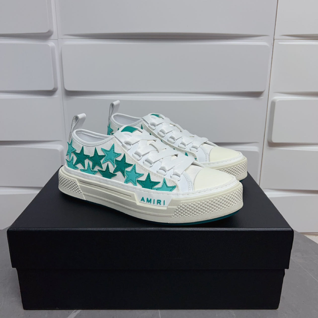 Amiri Stars Court Low Sneakers - PerfectKickZ