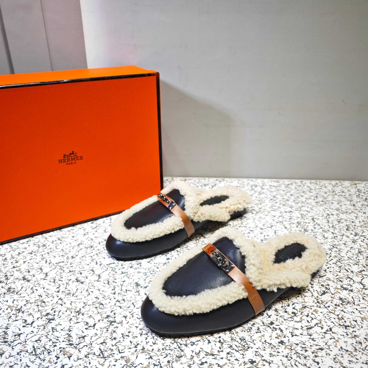 Hermes Oz Mule - PerfectKickZ