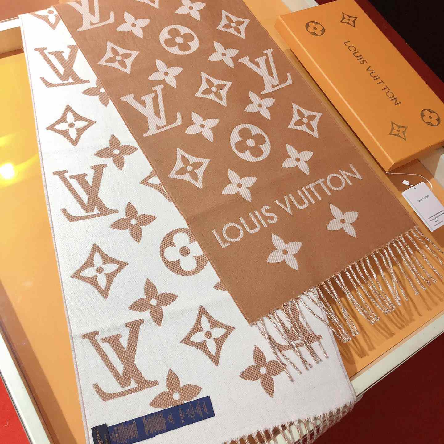 Louis Vuitton LV Essential Scarf - PerfectKickZ