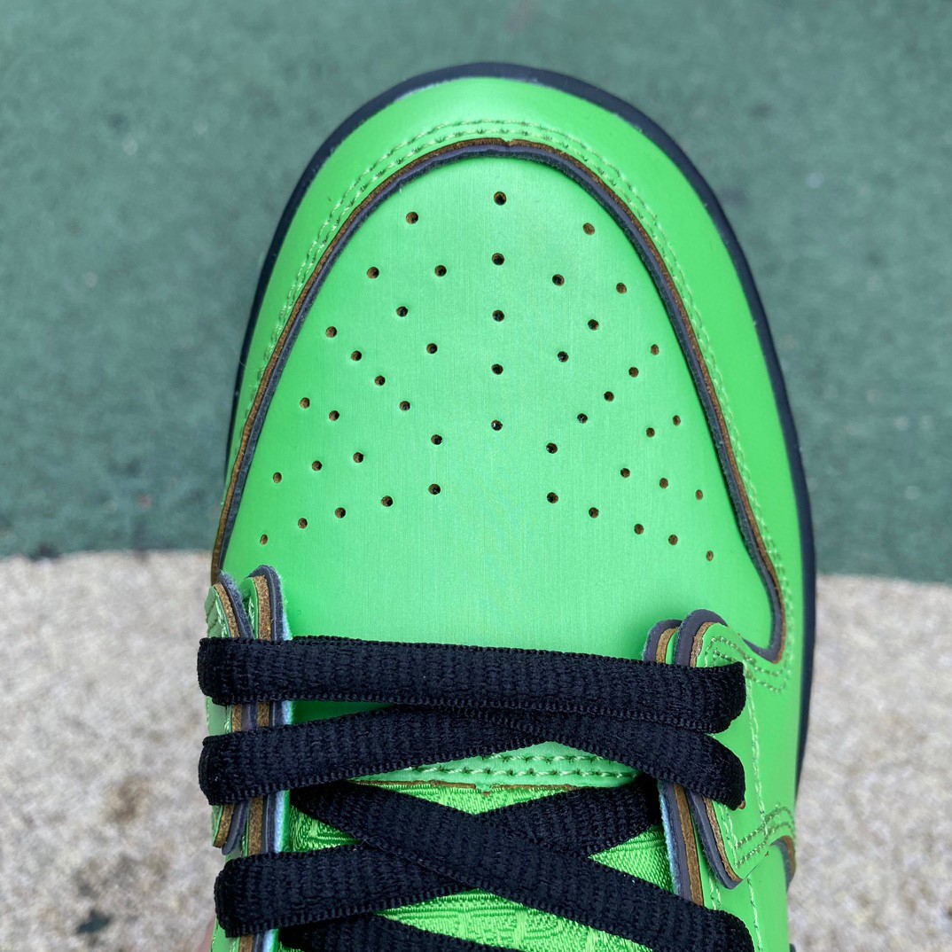 The Powerpuff Girls x Nike SB Dunk Low “Buttercup”Sneaker    FZ8319 300 - PerfectKickZ