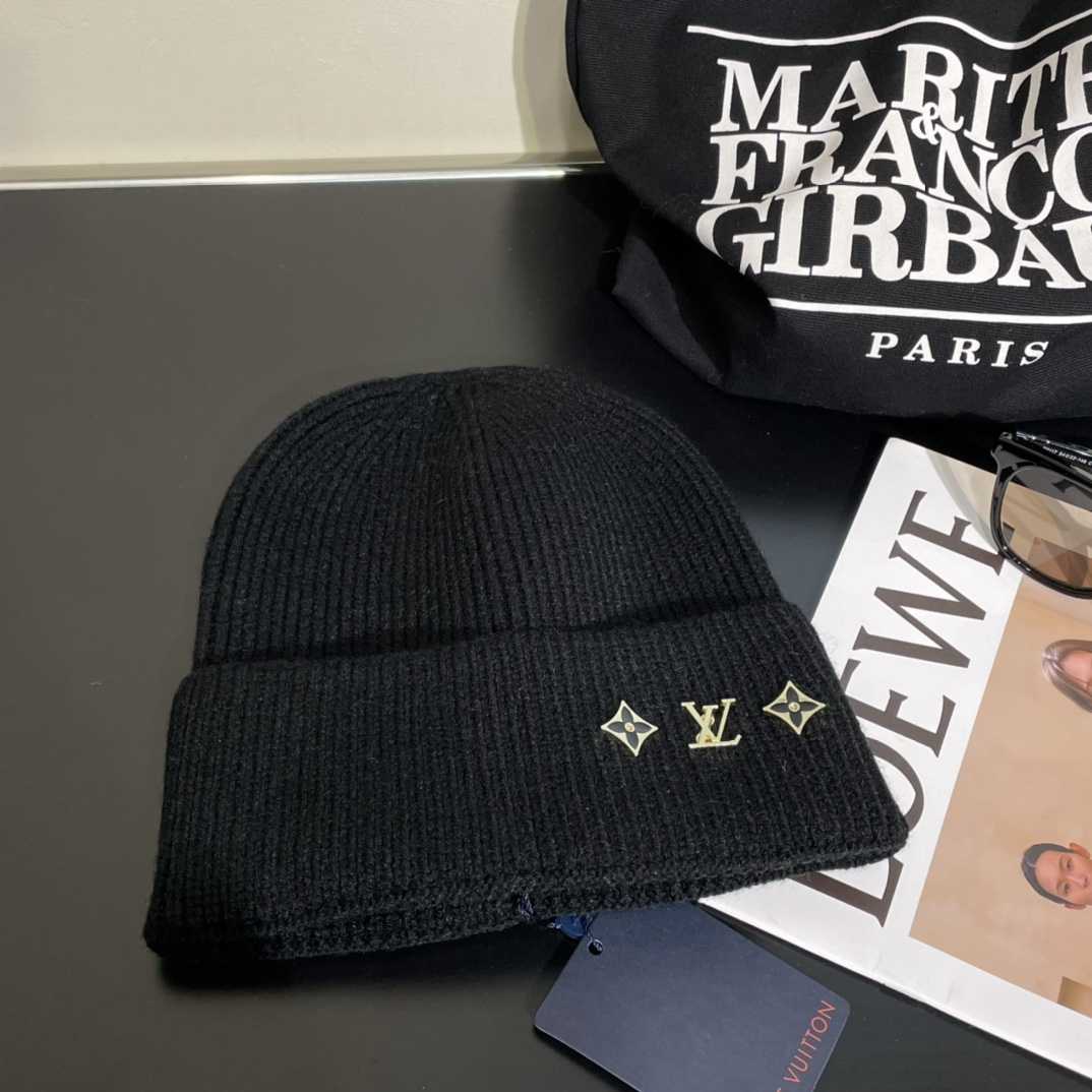 Louis Vuitton LV Beanie     - PerfectKickZ