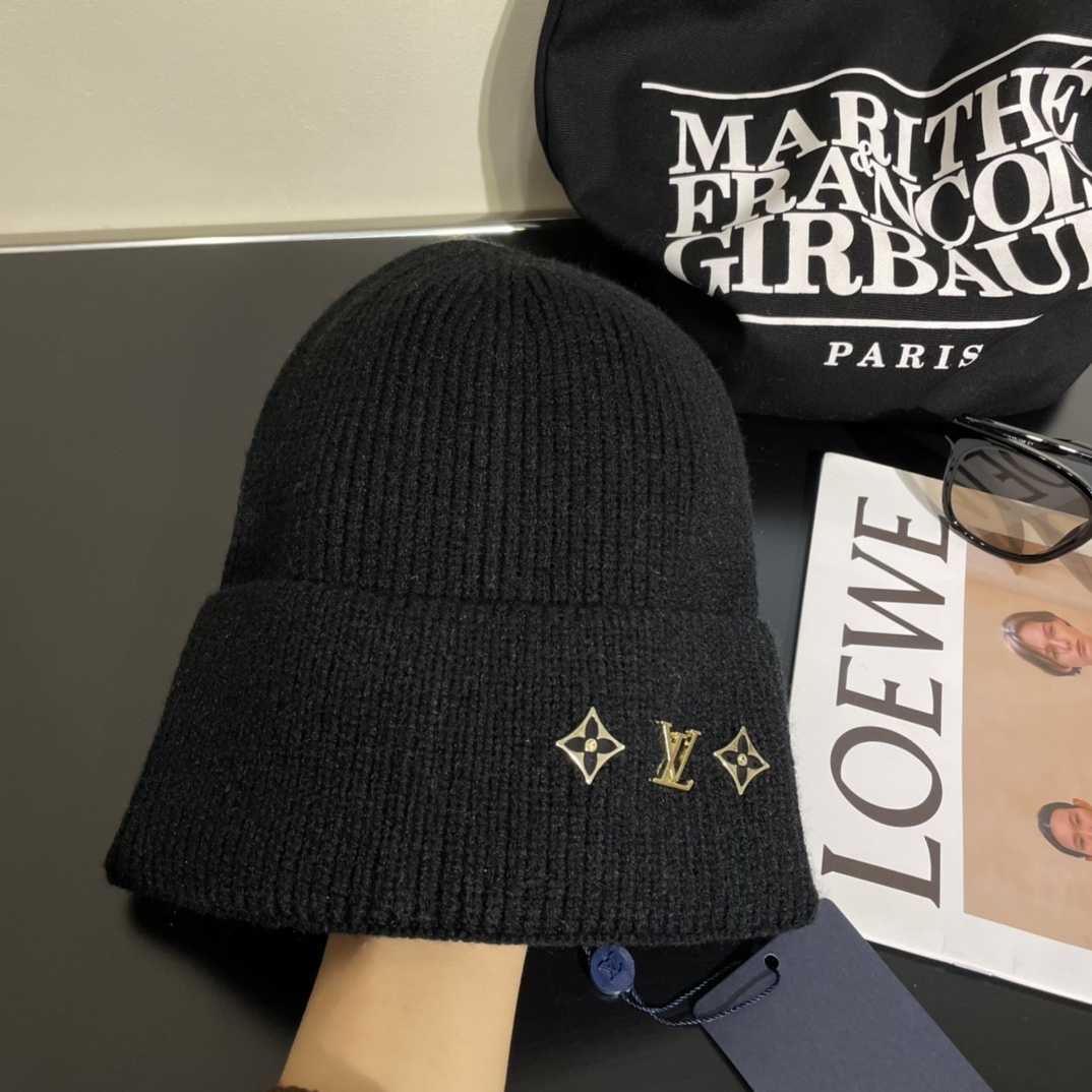 Louis Vuitton LV Beanie     - 