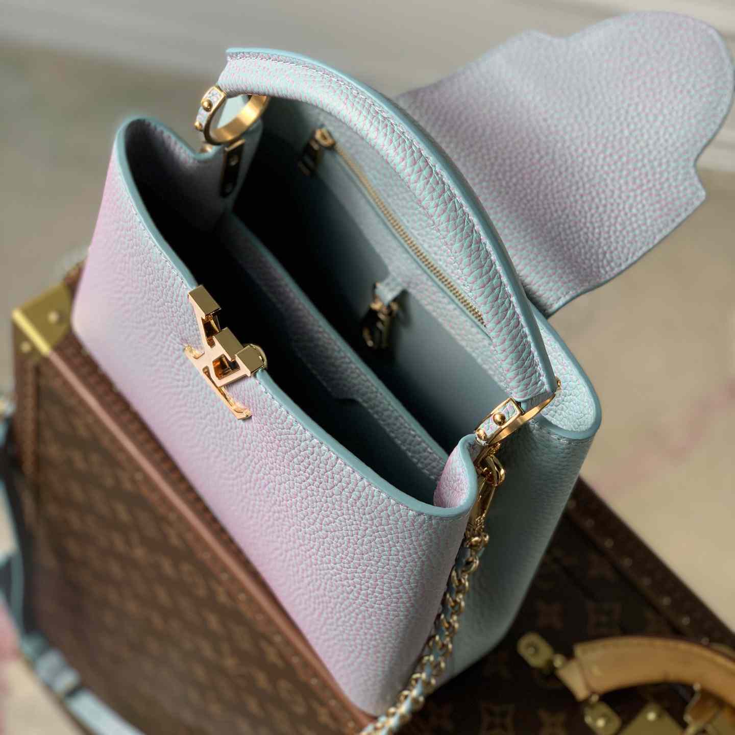 Louis Vuitton Capucines BB (27×18×9cm) - PerfectKickZ