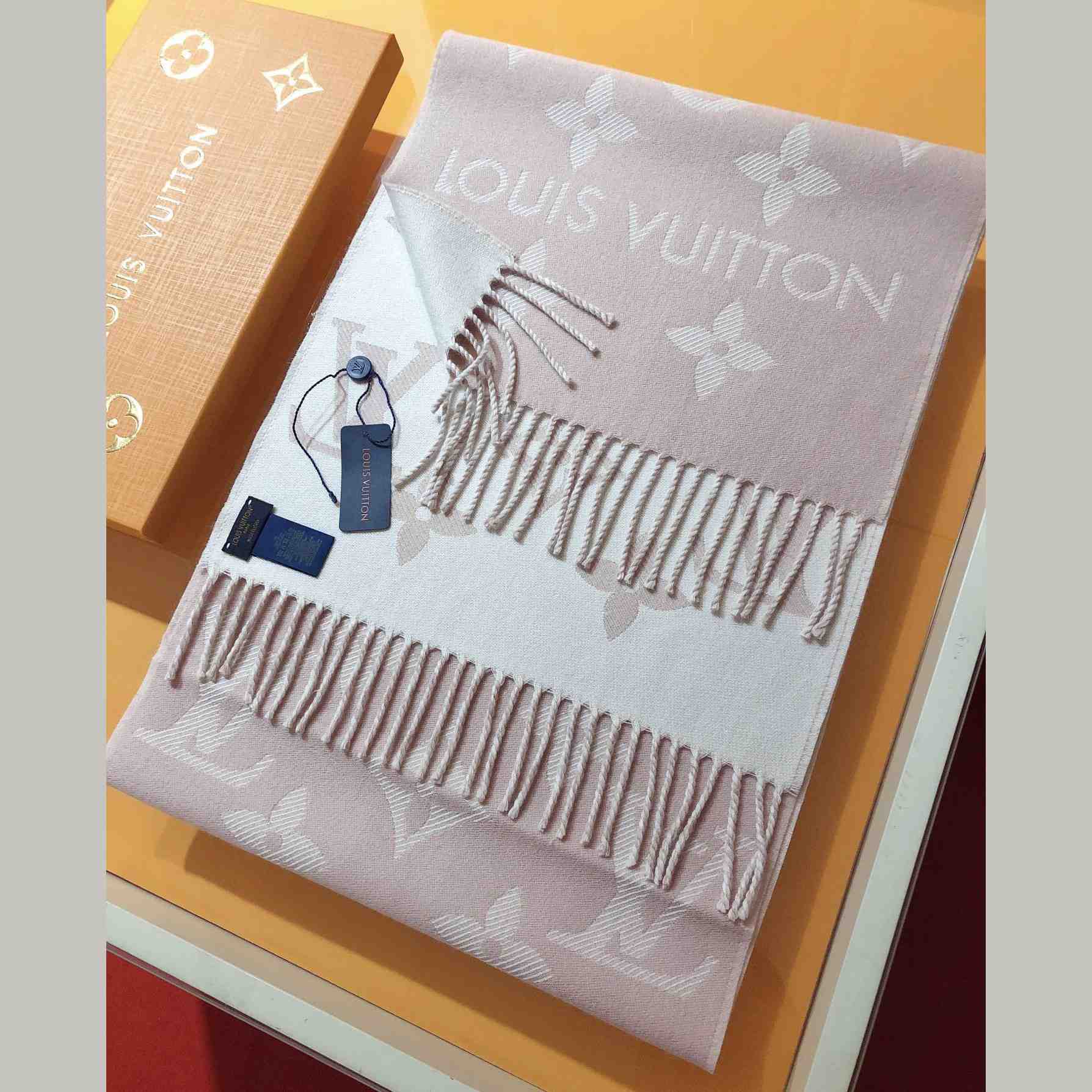 Louis Vuitton LV Essential Scarf - PerfectKickZ