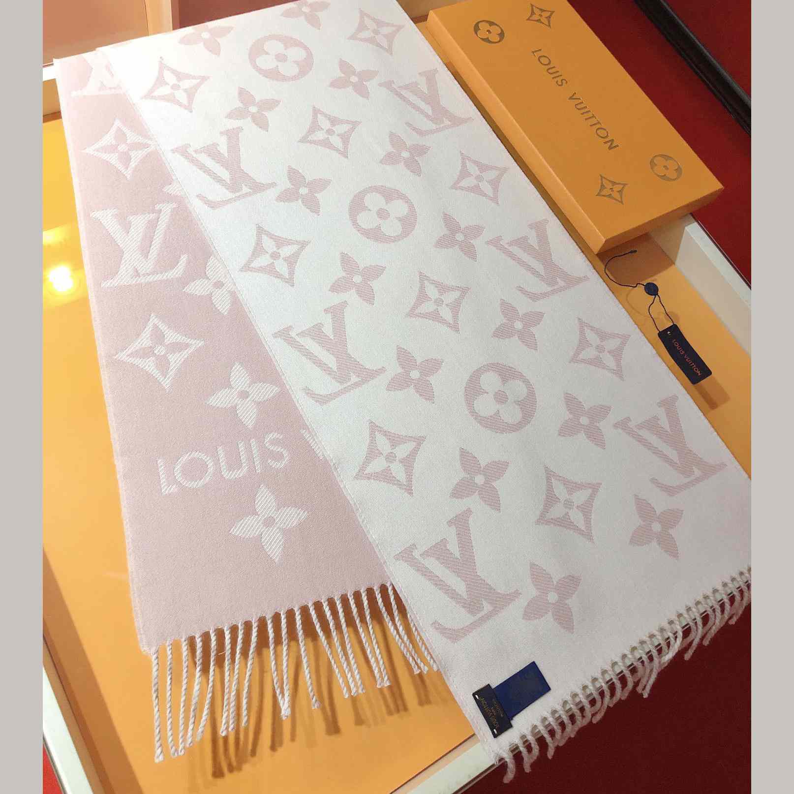 Louis Vuitton LV Essential Scarf - PerfectKickZ
