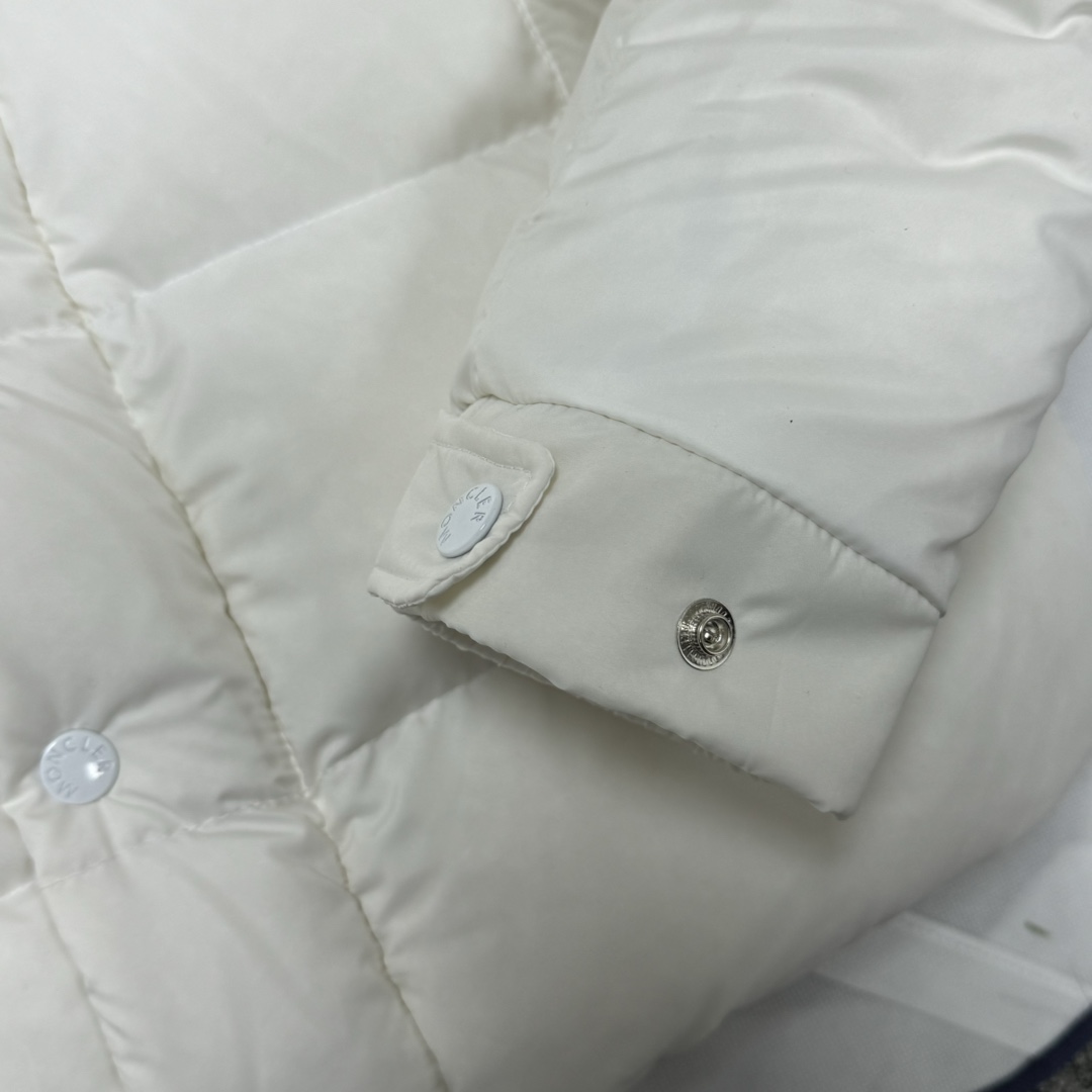Moncler Vezere Short Down Jacket - PerfectKickZ