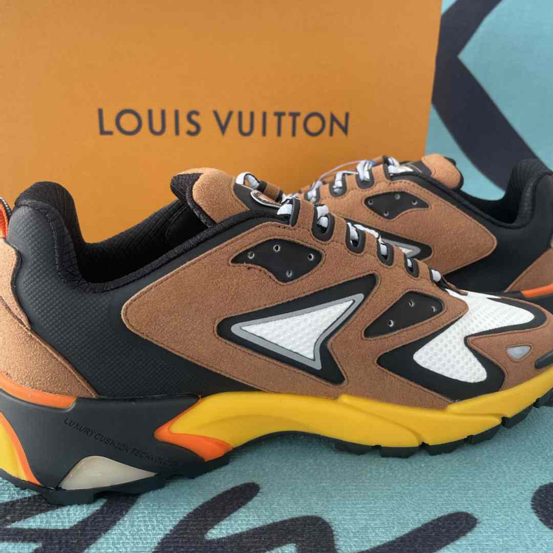 Louis Vuitton Runner Tatic Sneaker(Upon UK Size) - 