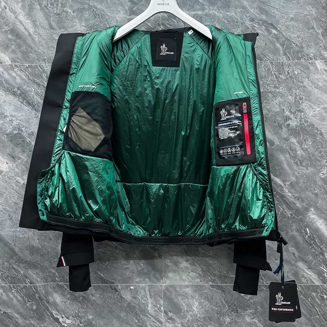 Moncler Short Down Jacket - PerfectKickZ