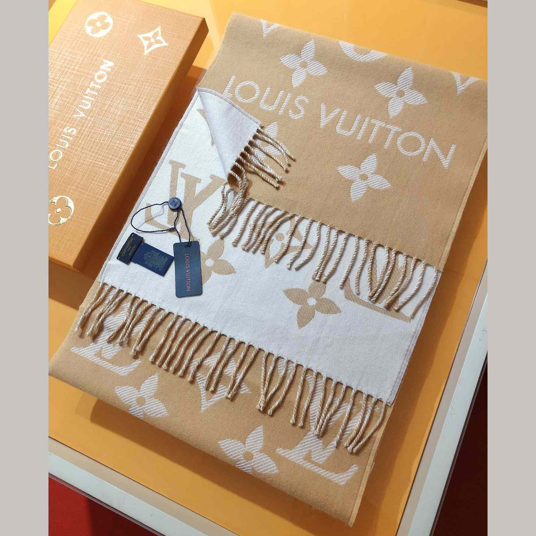 Louis Vuitton LV Essential Scarf - PerfectKickZ