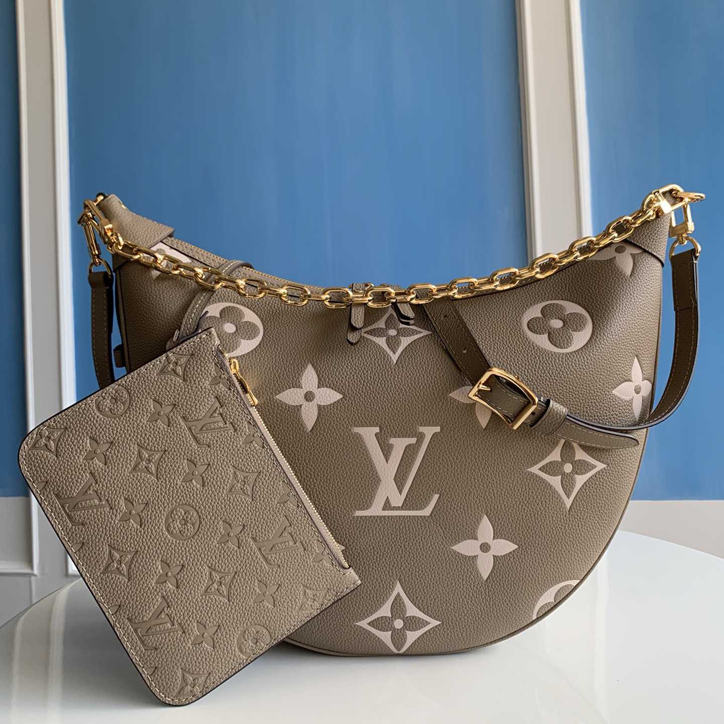 Louis Vuitton Loop Hobo          M46738 - PerfectKickZ