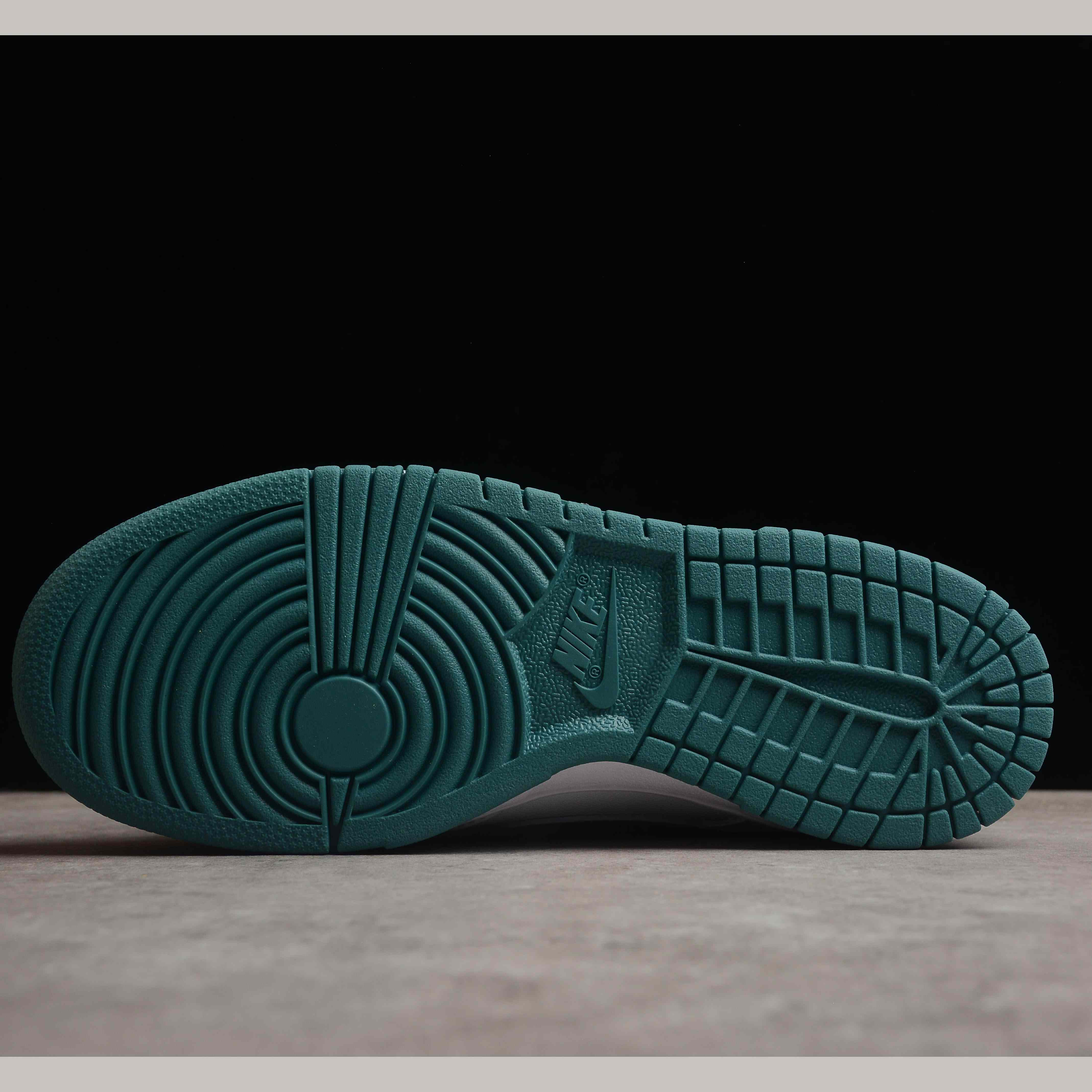 Nike Dunk Low Sneaker     FD9911-10113 - PerfectKickZ