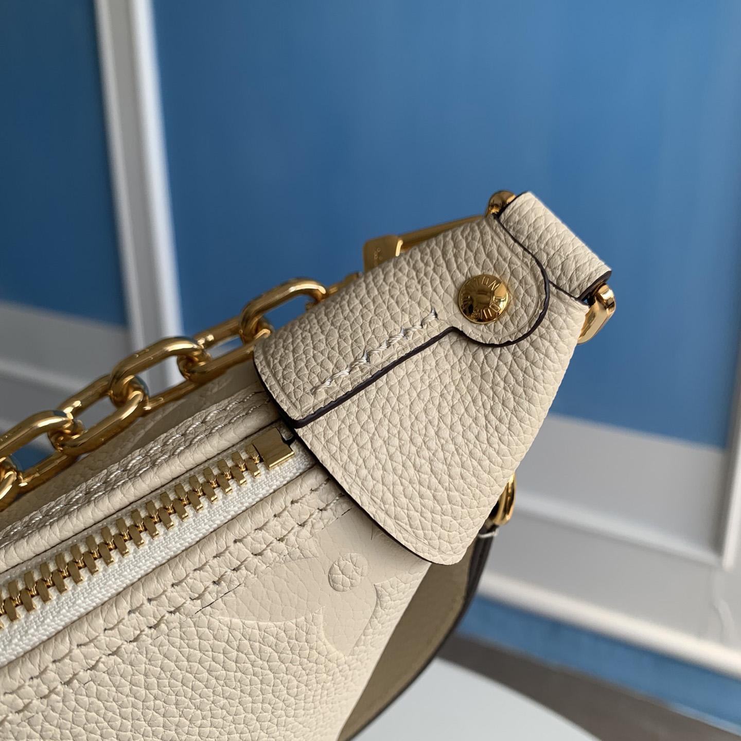 Louis Vuitton Loop Hobo          M46739 - PerfectKickZ