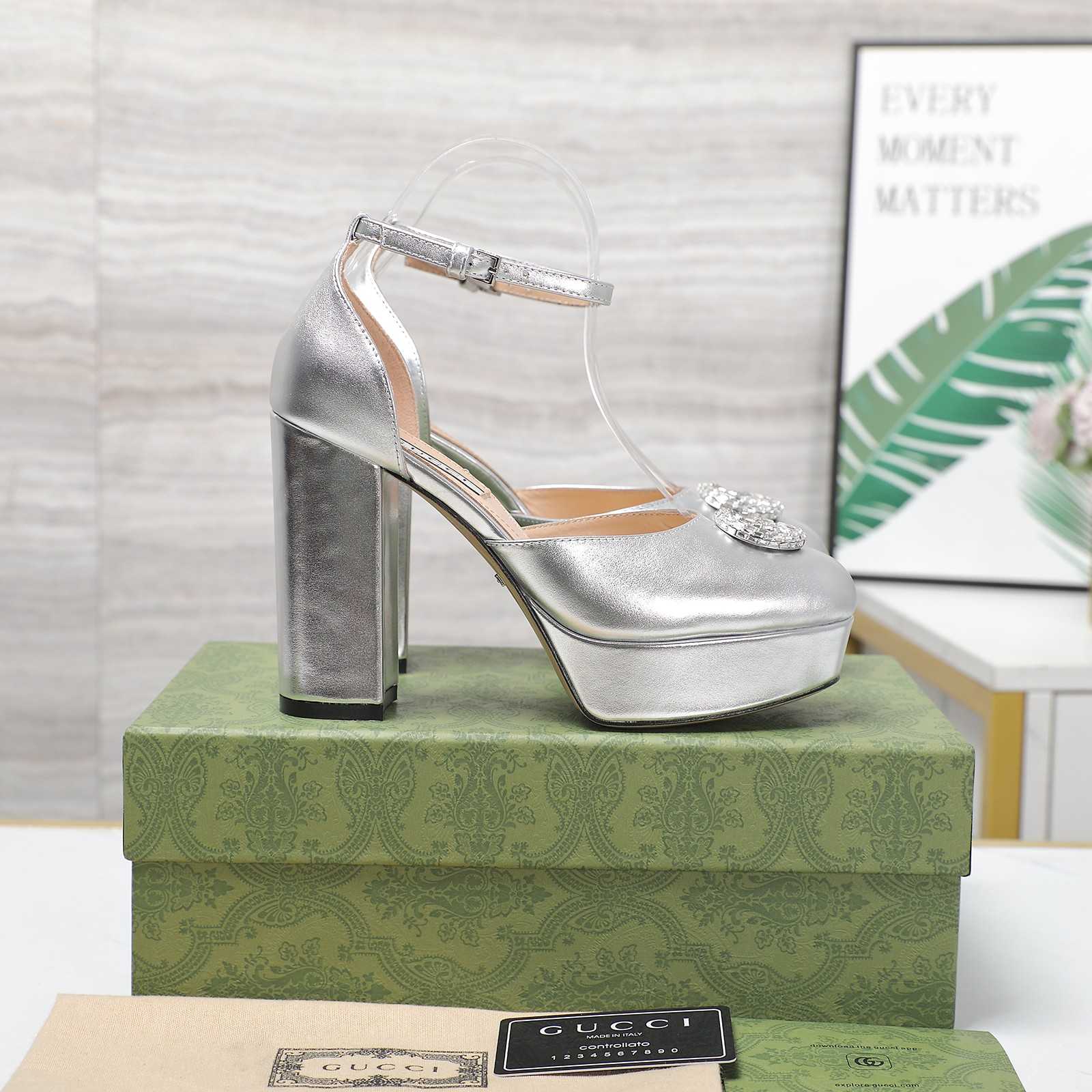 Gucci Women's Platform Pump With Double G - PerfectKickZ