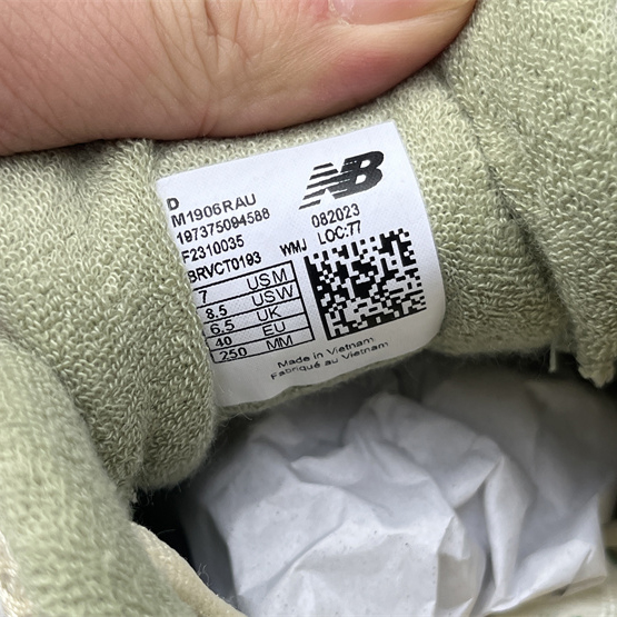 New Balance 1906R Sneakers    M1906RAU - PerfectKickZ