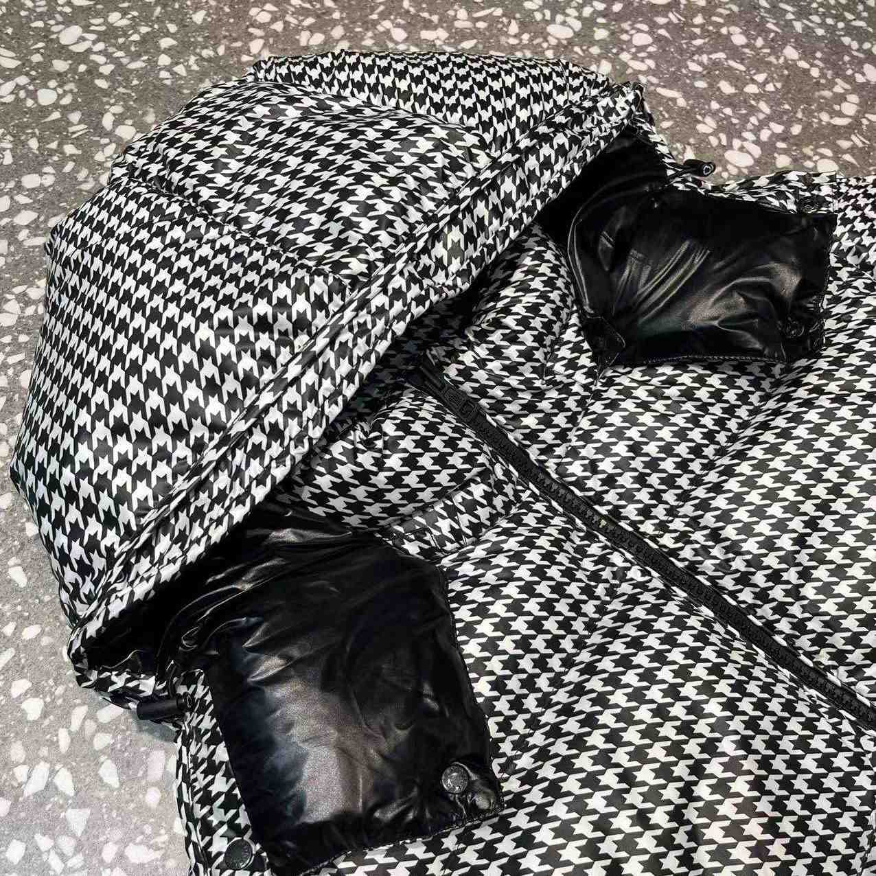 Moncler Socotrine Short Down Jacket - PerfectKickZ