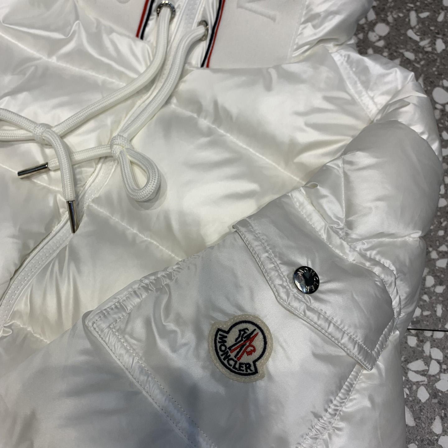 Moncler Pavin Short Down Jacket - PerfectKickZ