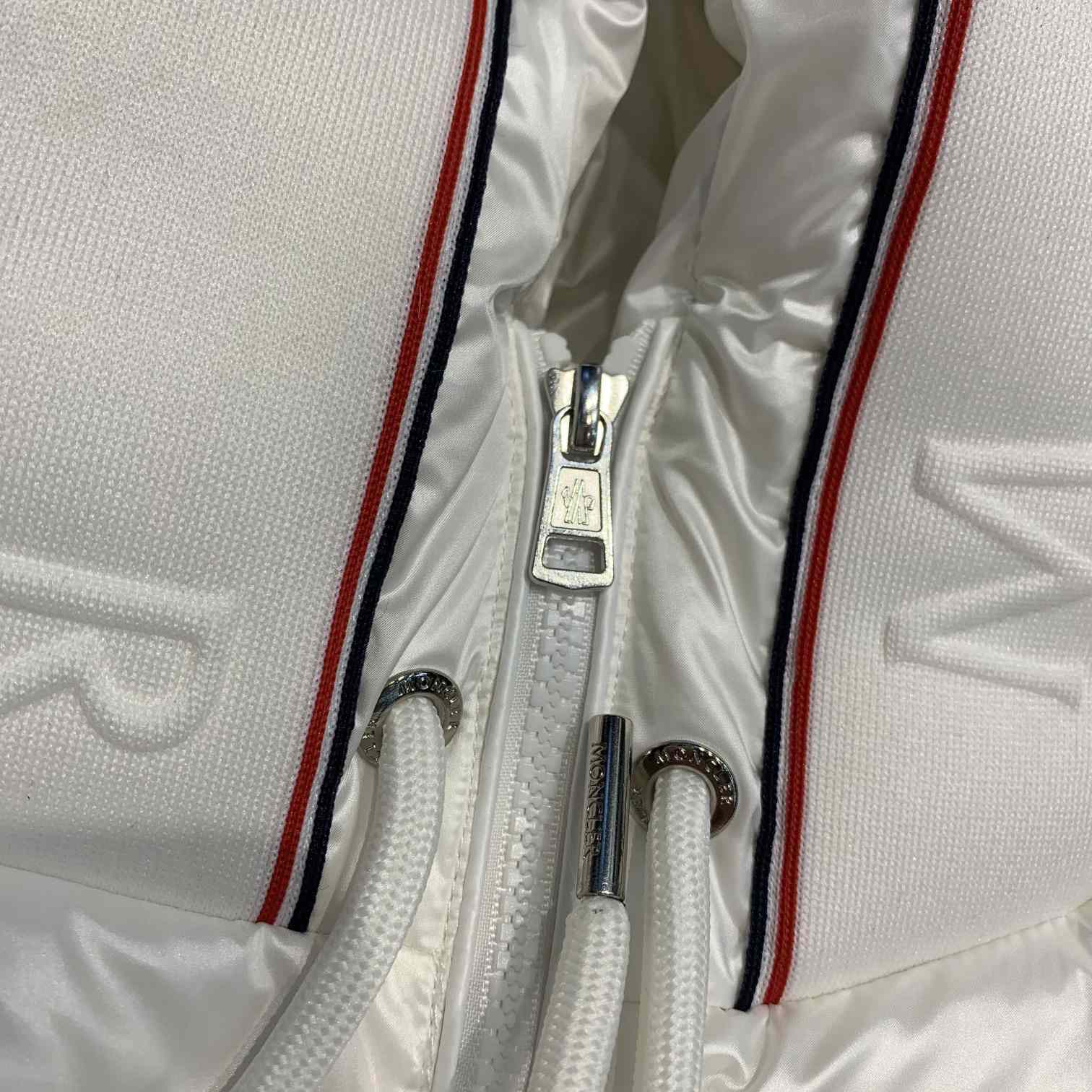 Moncler Pavin Short Down Jacket - PerfectKickZ