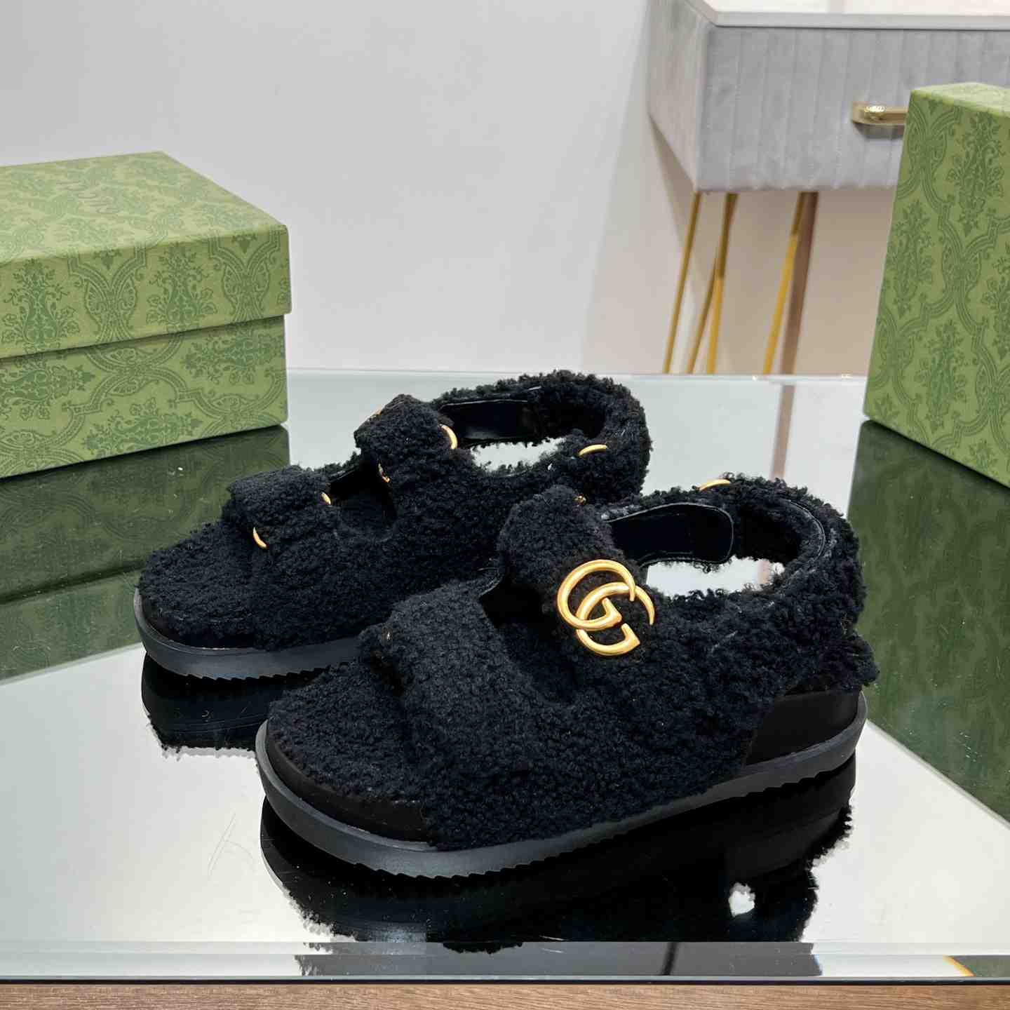 Gucci Women's Double G Sandals - PerfectKickZ