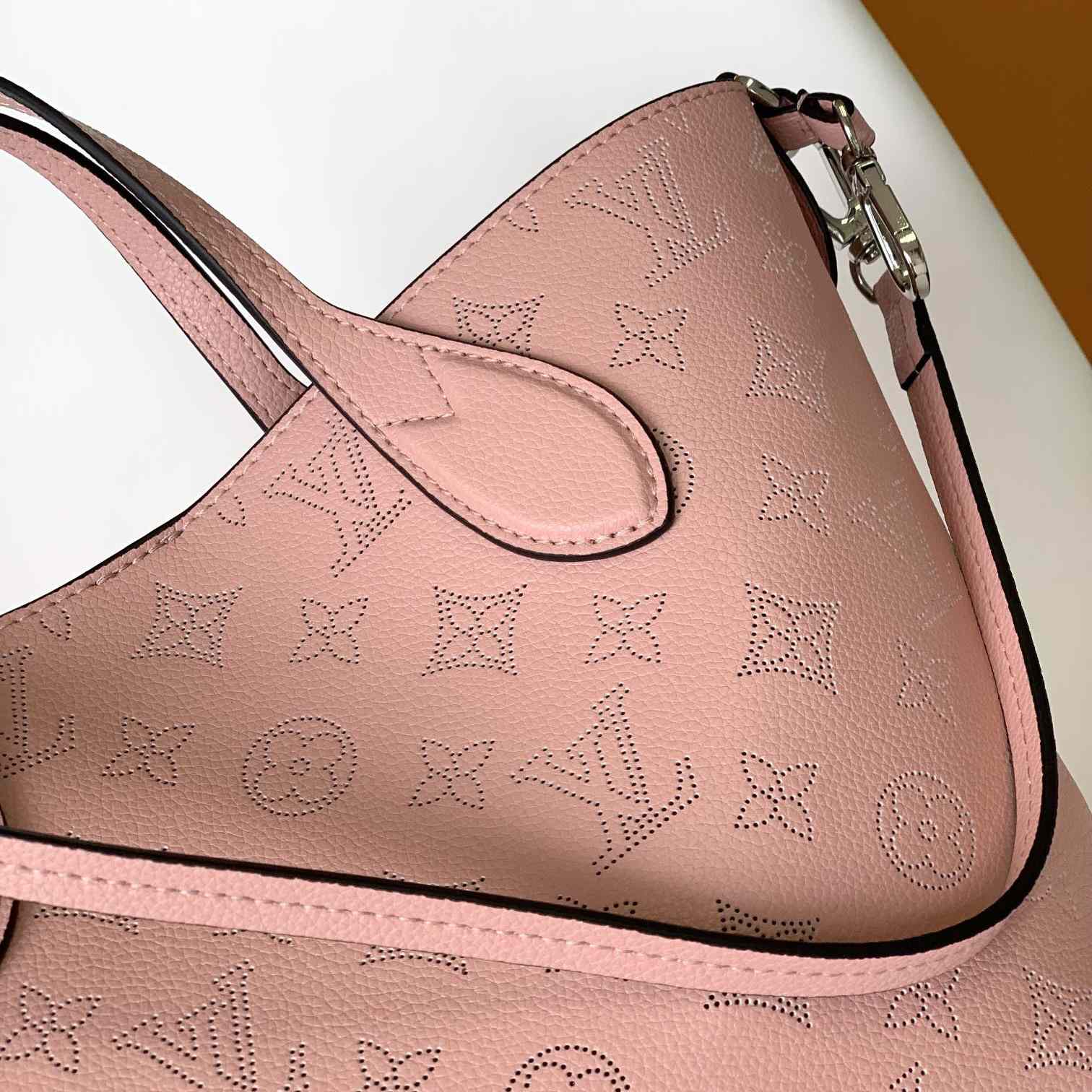 Louis Vuitton Blossom PM  M23196 - PerfectKickZ