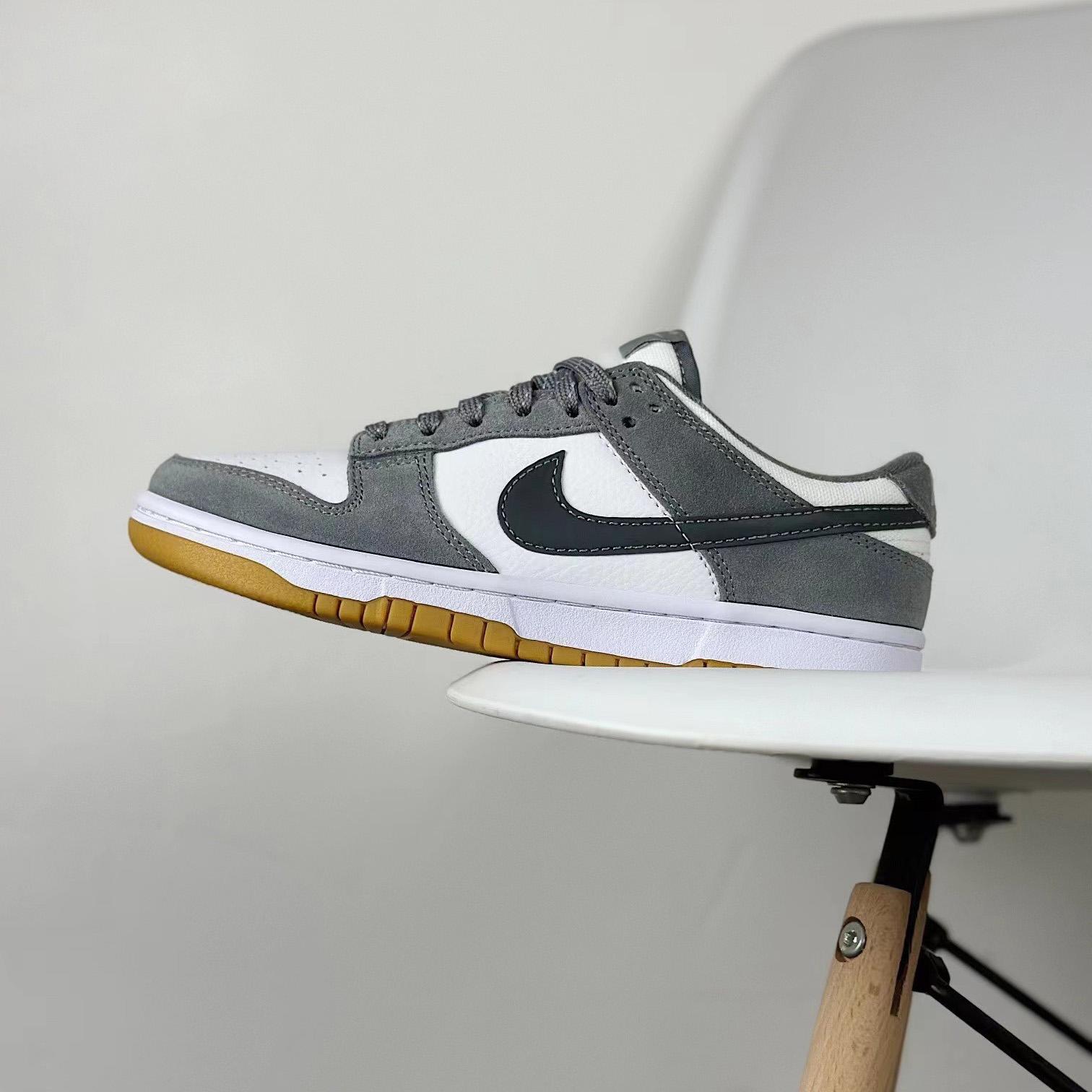 Nike SB Dunk Low”Smoke Grey/Gum“ Sneakers    FV0389-100 - PerfectKickZ
