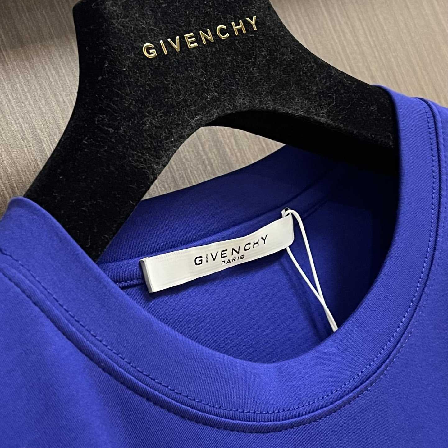 Givenchy Boxy Fit T-shirt In Cotton With Reflective Artwork - PerfectKickZ