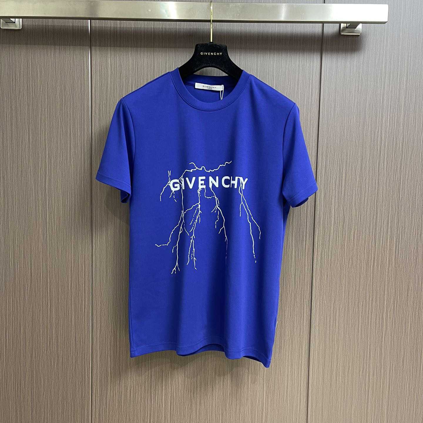 Givenchy Boxy Fit T-shirt In Cotton With Reflective Artwork - PerfectKickZ