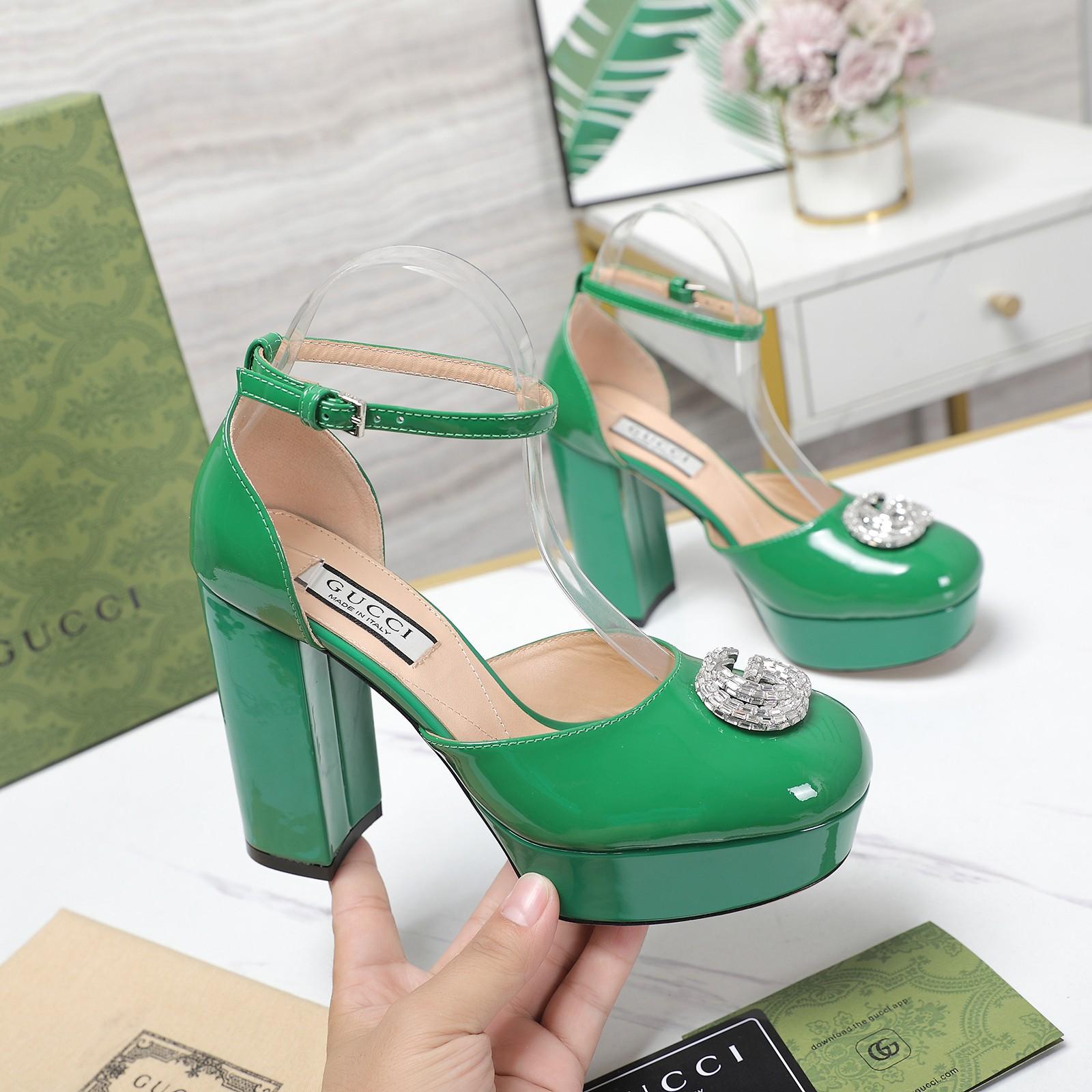 Gucci Women's Platform Pump With Double G - PerfectKickZ