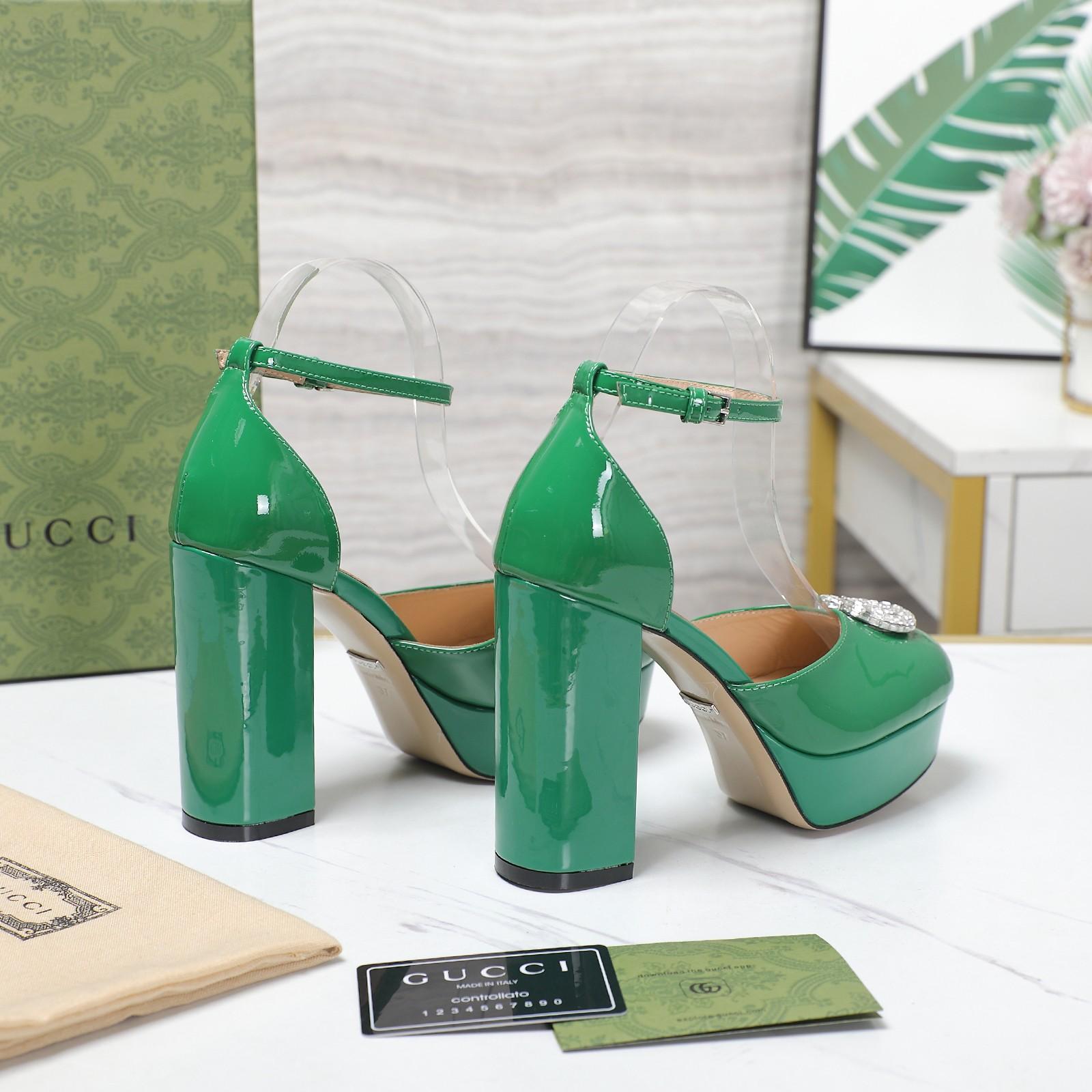 Gucci Women's Platform Pump With Double G - PerfectKickZ