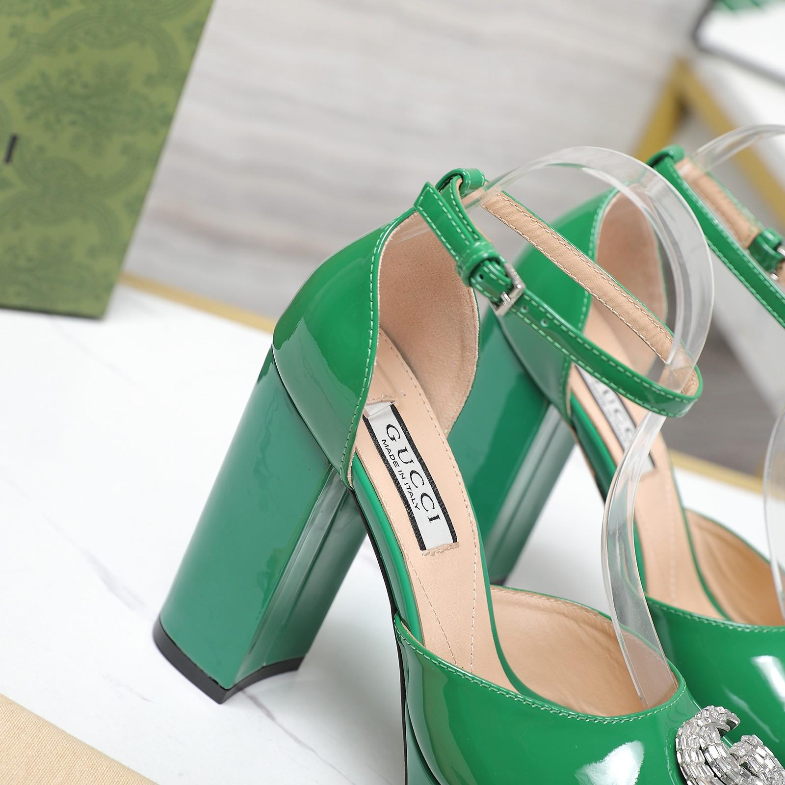 Gucci Women's Platform Pump With Double G - PerfectKickZ