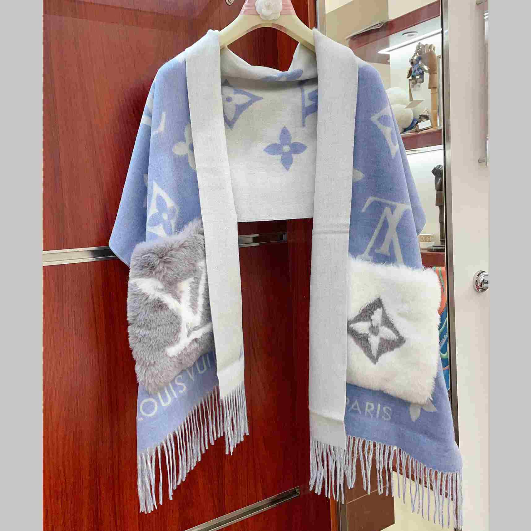 Louis Vuitton Cold Reykjavik Scarf - 