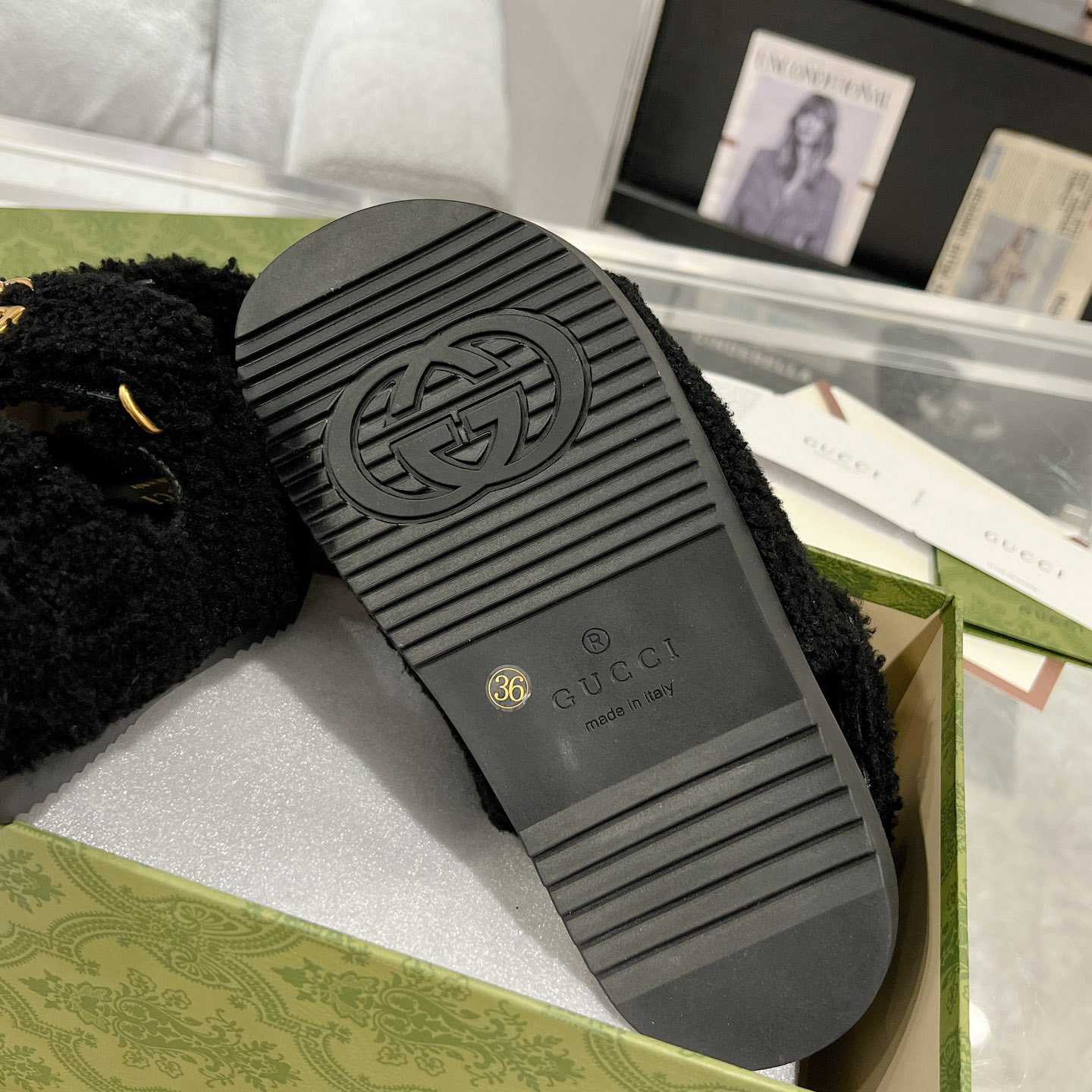 Gucci Women's Double G Sandals - PerfectKickZ